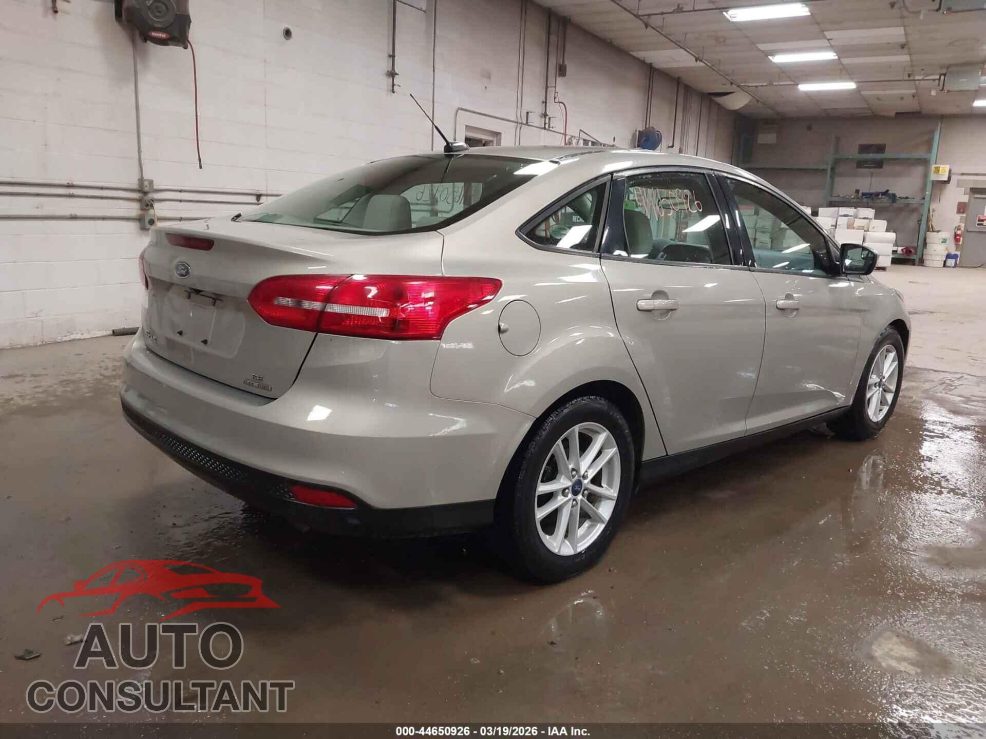 FORD FOCUS 2015 - 1FADP3F2XFL242587