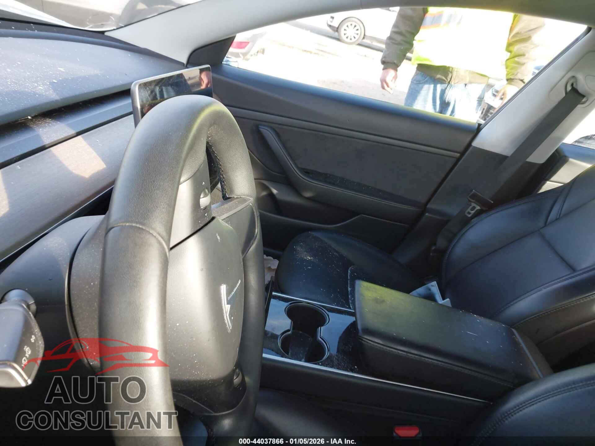 TESLA MODEL 3 2020 - 5YJ3E1EA2LF738040