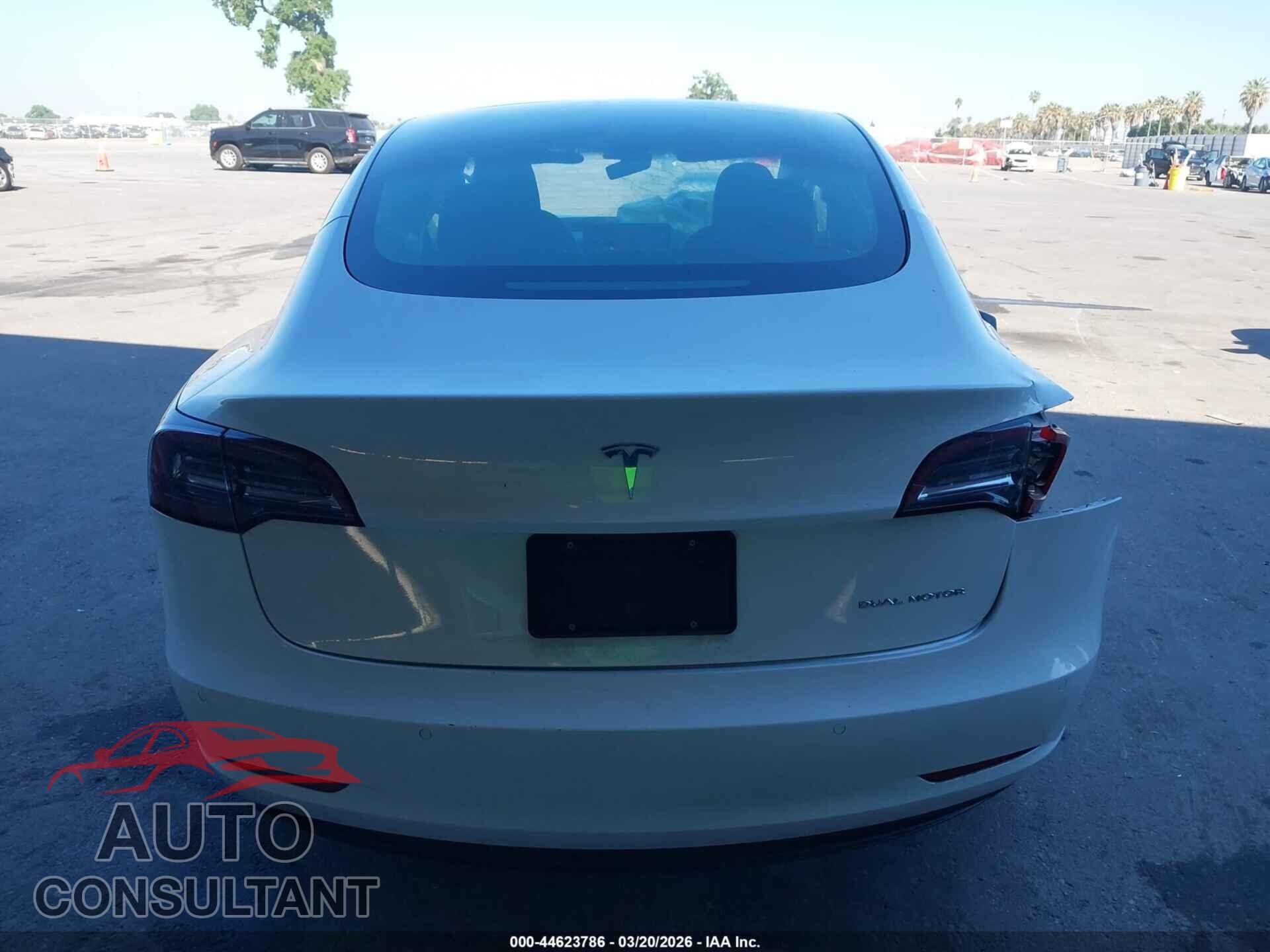 TESLA MODEL 3 2021 - 5YJ3E1EB5MF070132