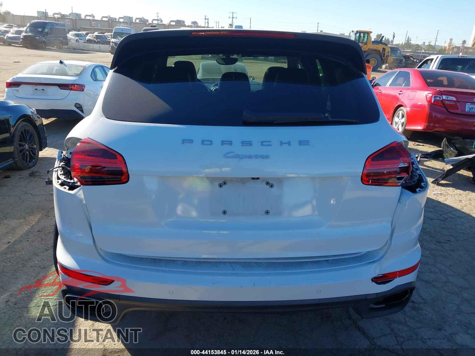PORSCHE CAYENNE 2016 - WP1AA2A22GLA08217