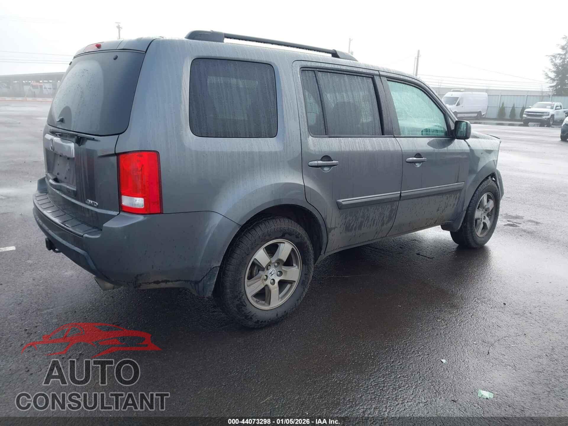 HONDA PILOT 2011 - 5FNYF4H64BB074270