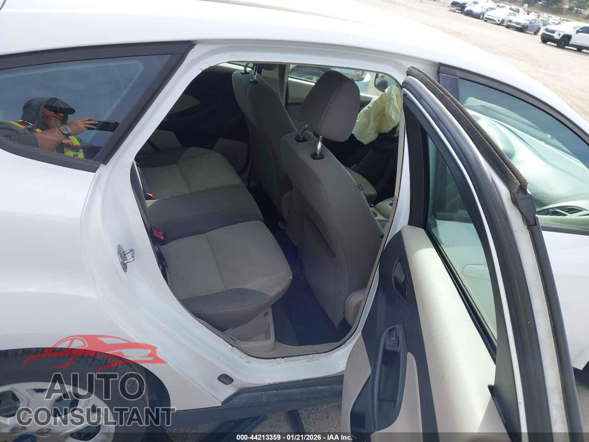 FORD FOCUS 2012 - 1FAHP3K23CL220191