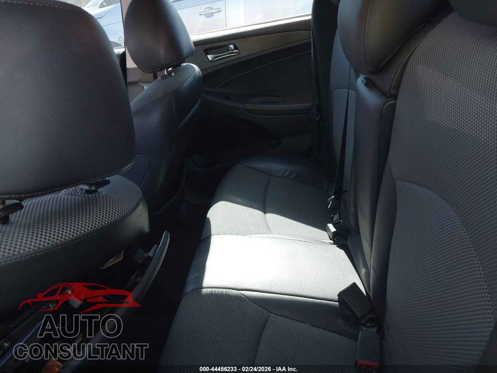 HYUNDAI SONATA 2011 - 5NPEC4AC5BH062139
