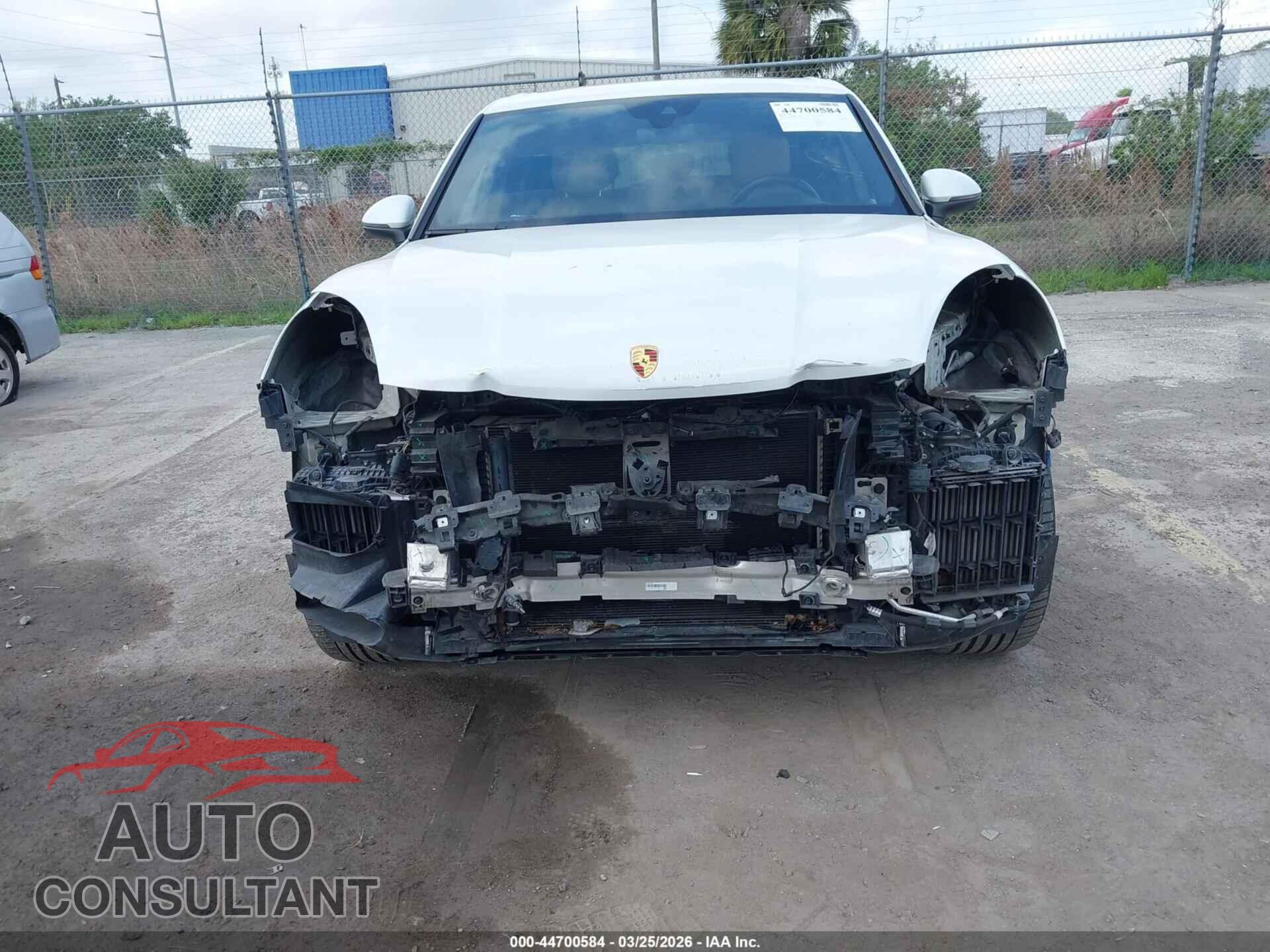 PORSCHE CAYENNE 2019 - WP1AA2AY0KDA07381