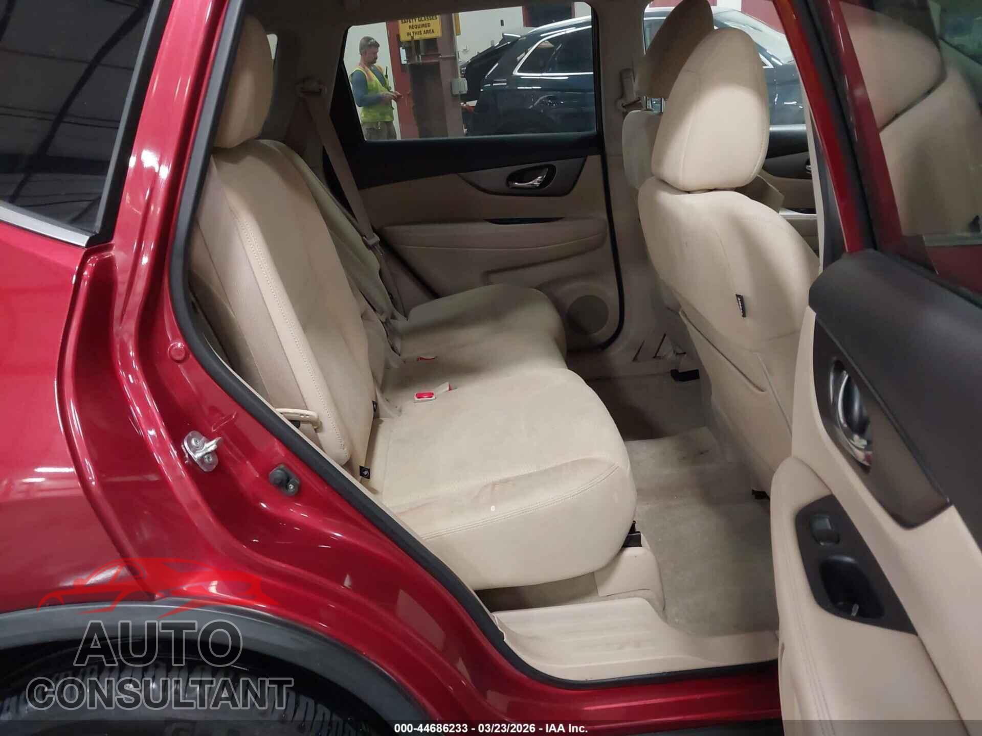 NISSAN ROGUE 2015 - KNMAT2MV2FP575357