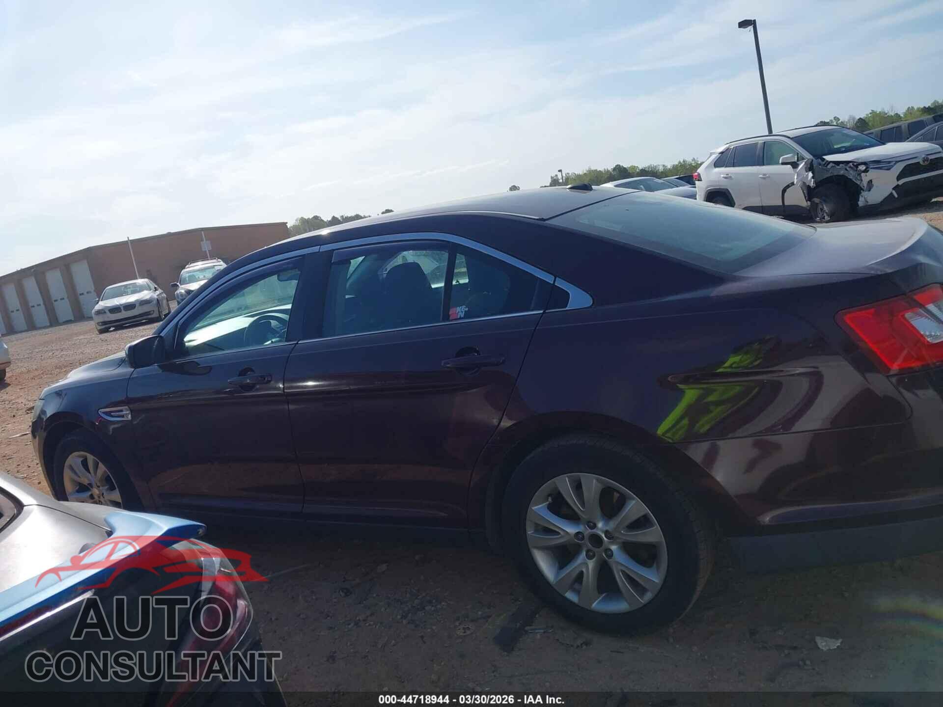 FORD TAURUS 2011 - 1FAHP2EW5BG105964