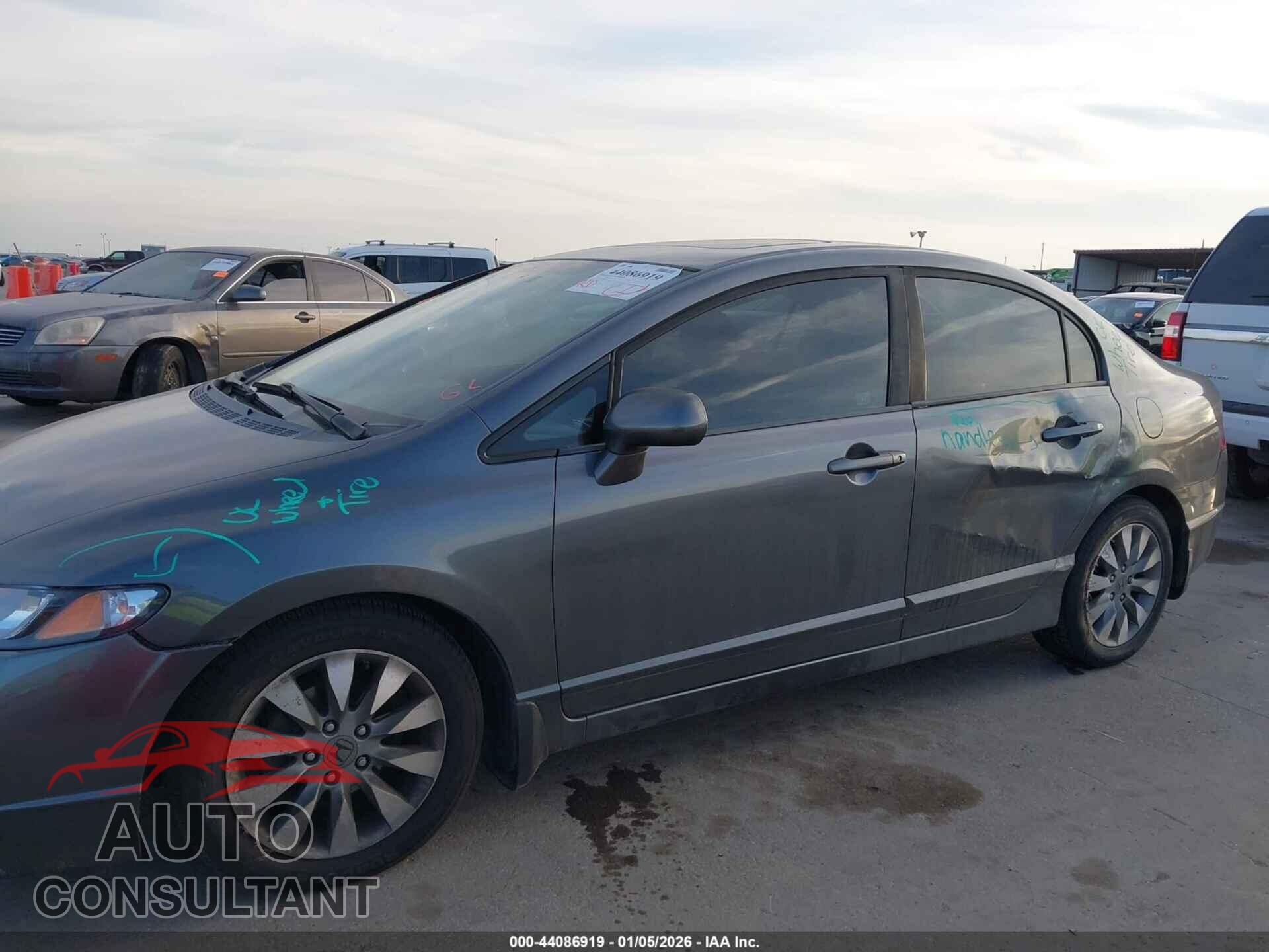 HONDA CIVIC 2011 - 19XFA1F81BE029527