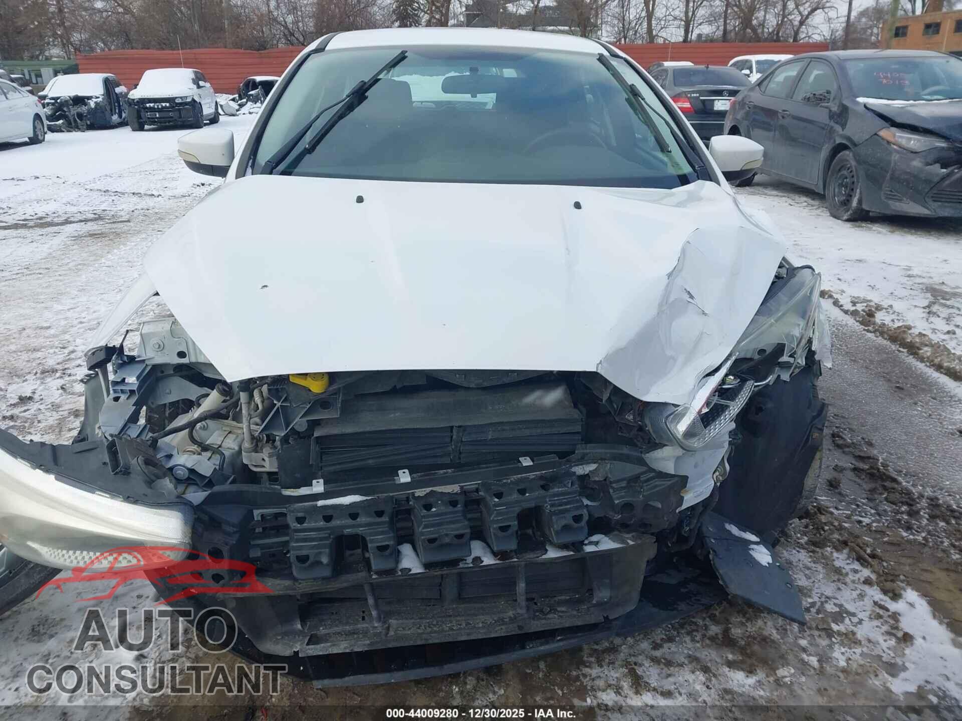 FORD FOCUS 2015 - 1FADP3K29FL257832