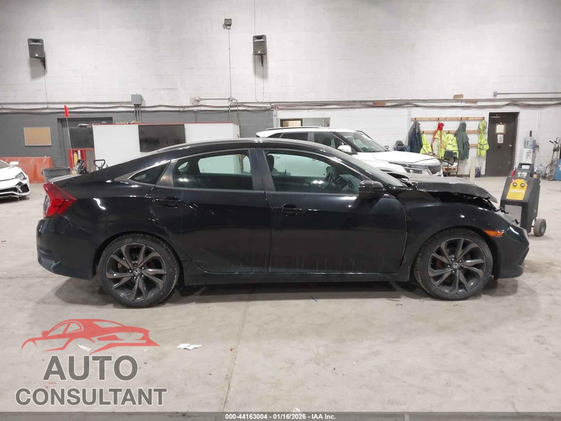 HONDA CIVIC 2019 - 2HGFC2E87KH517825