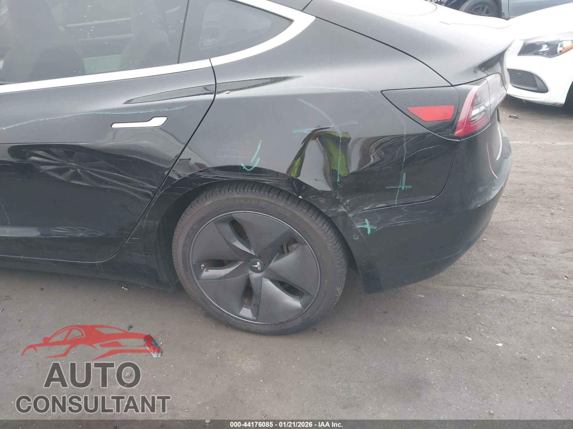 TESLA MODEL 3 2020 - 5YJ3E1EA3LF743909