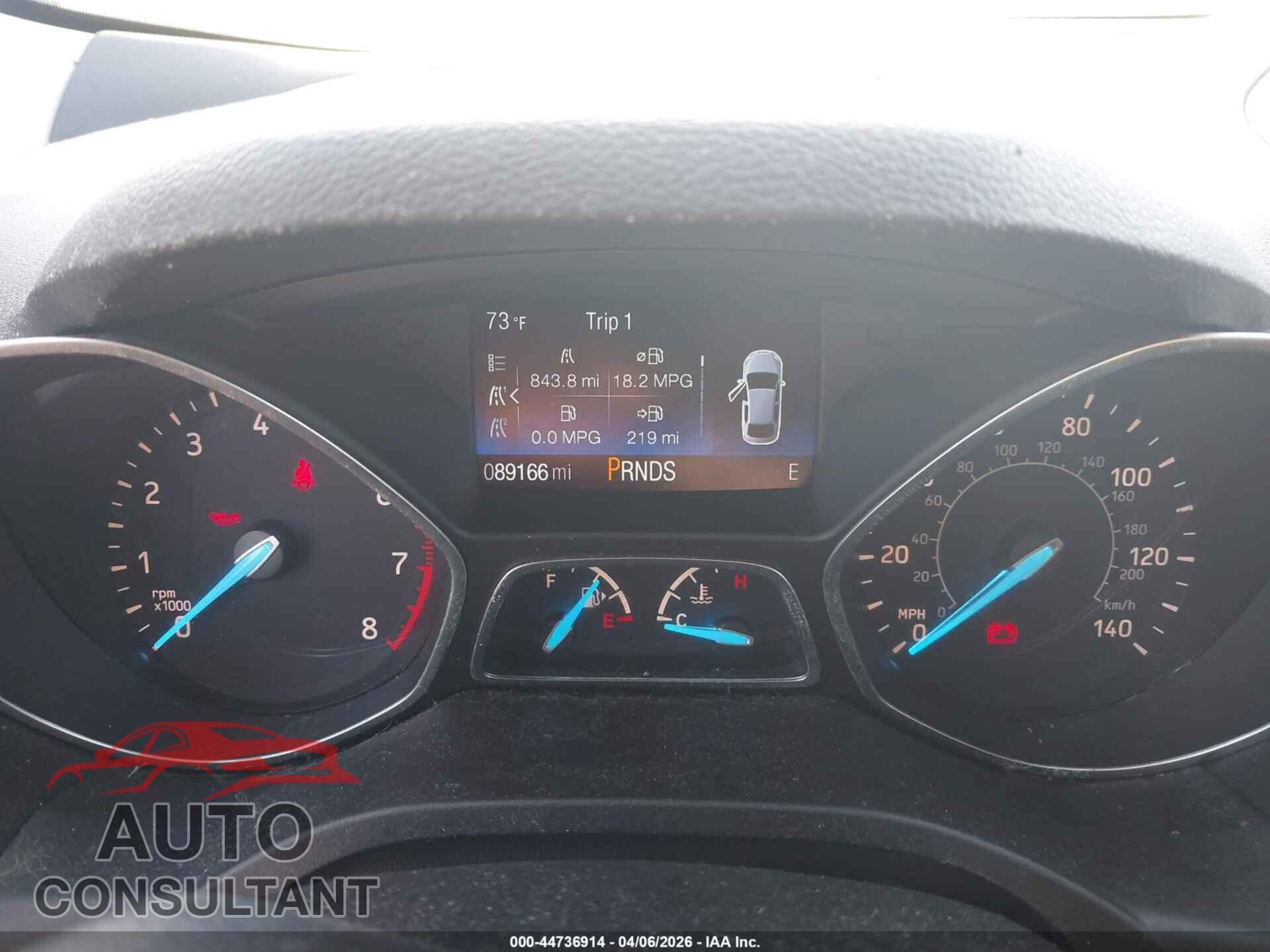 FORD ESCAPE 2017 - 1FMCU0GD2HUC46624