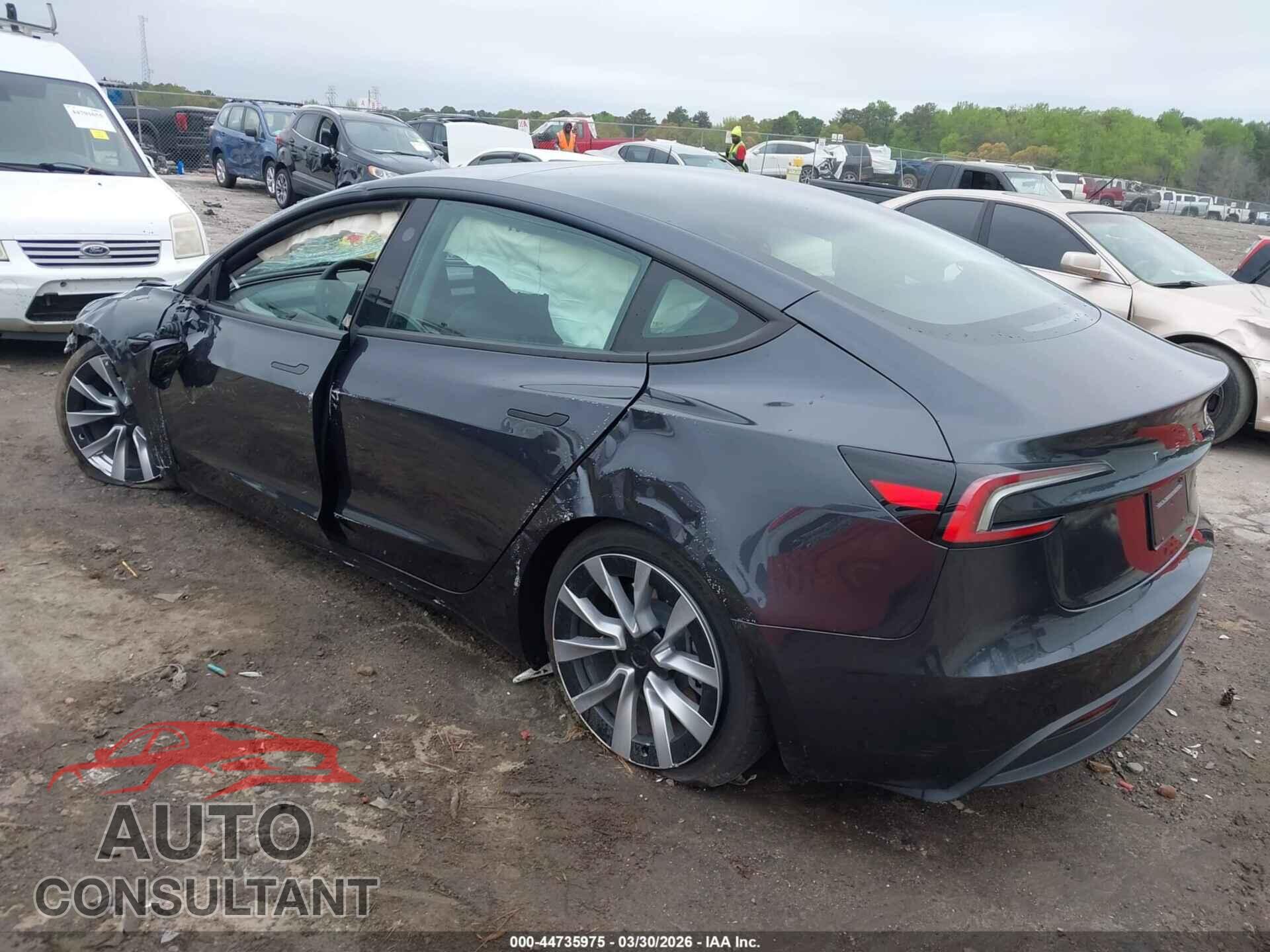 TESLA MODEL 3 2025 - 5YJ3E1EB5SF897979