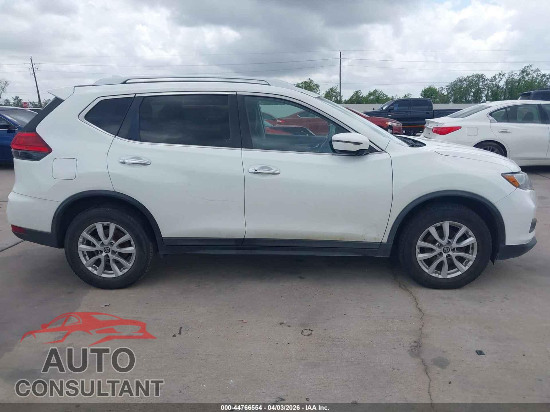 NISSAN ROGUE 2017 - KNMAT2MV5HP545336