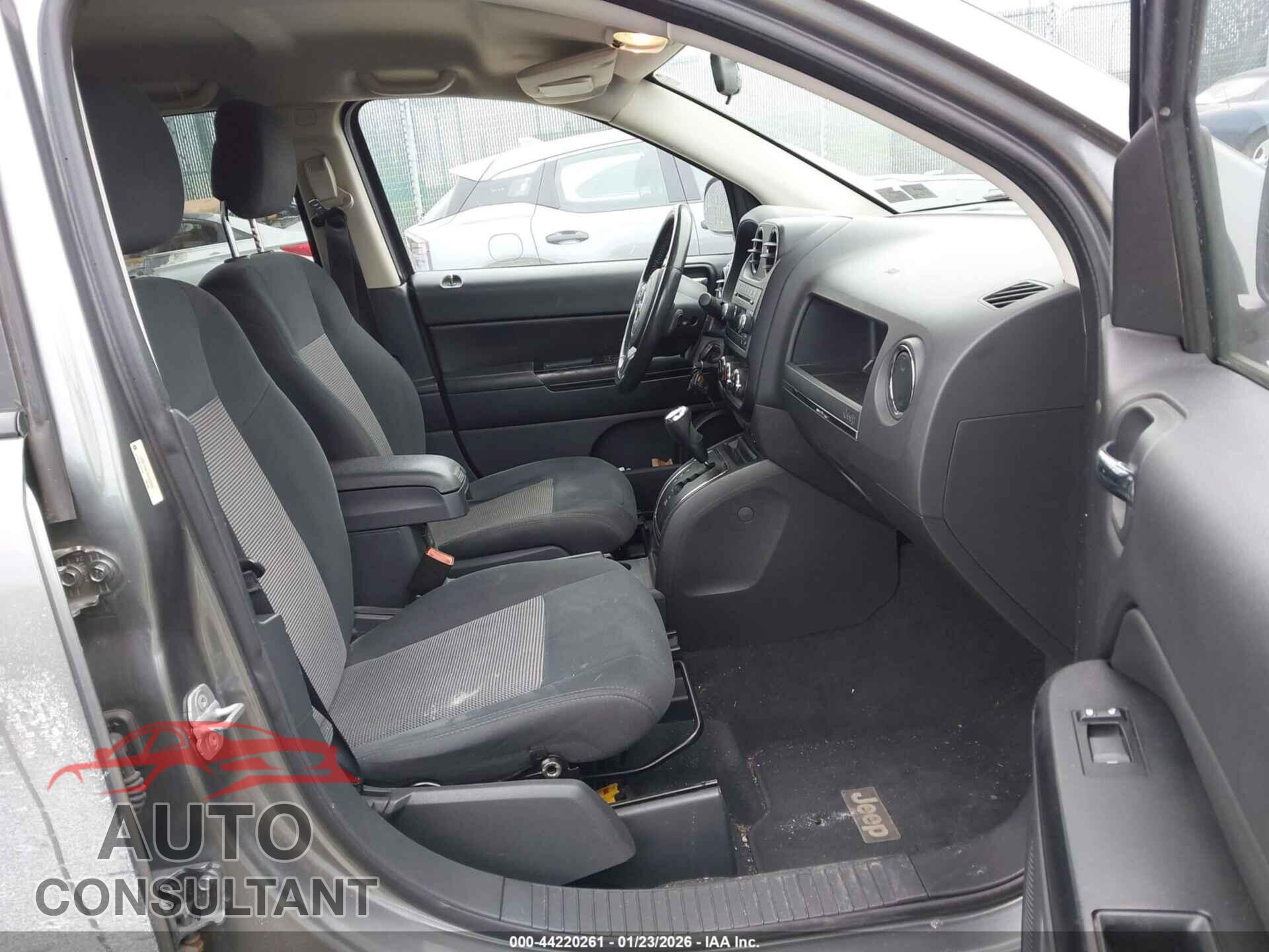JEEP COMPASS 2011 - 1J4NF1FB7BD202004