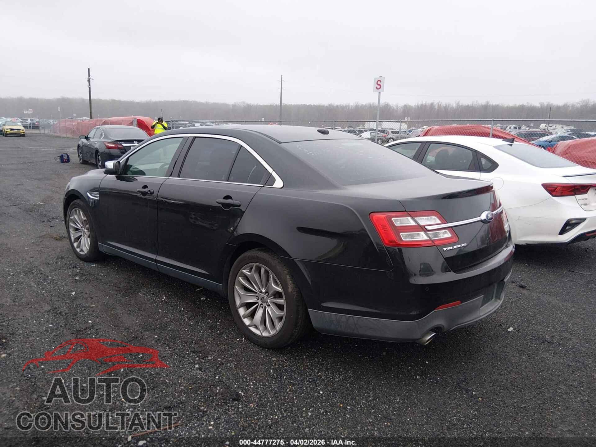 FORD TAURUS 2013 - 1FAHP2F84DG232157