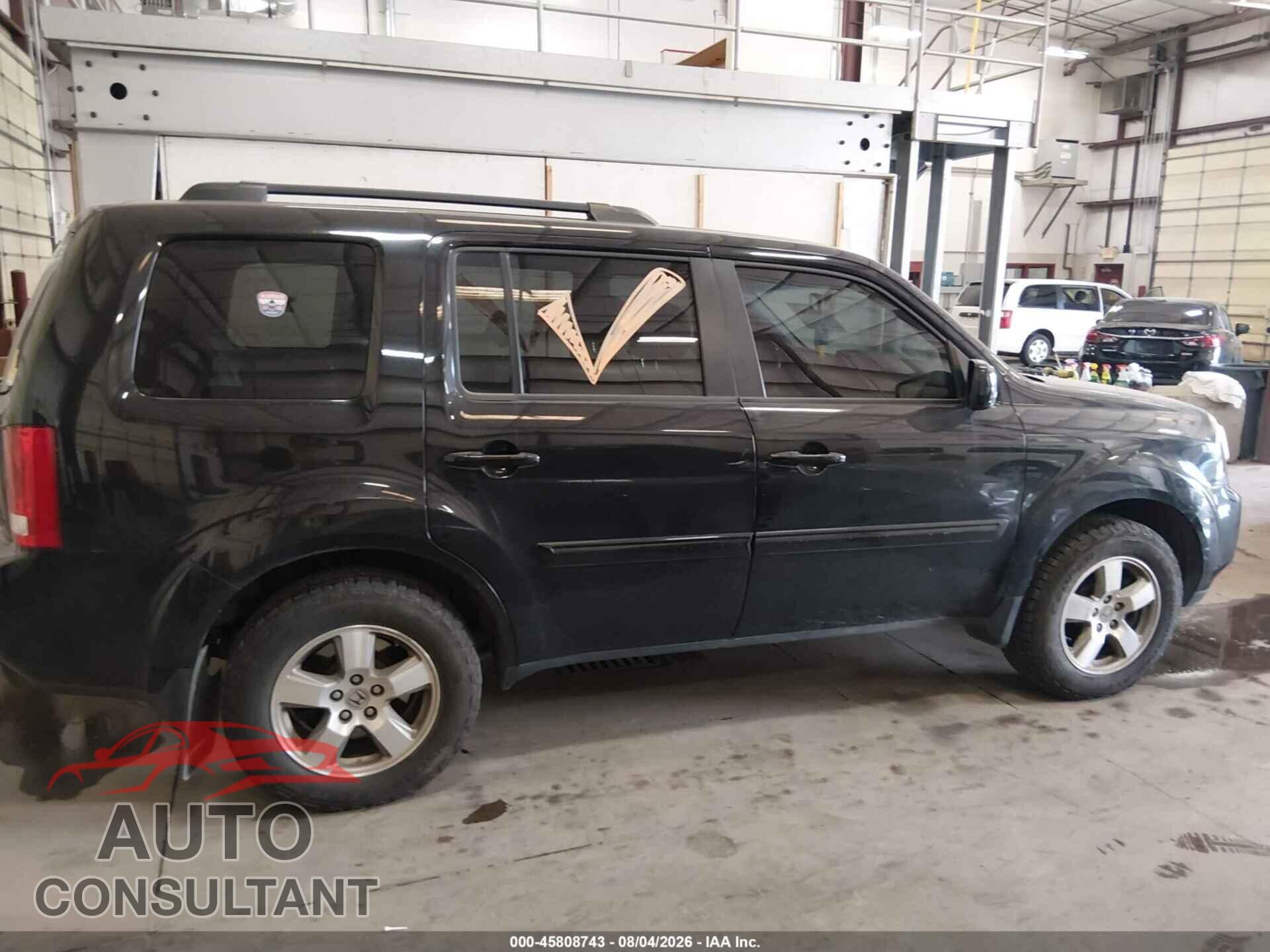 HONDA PILOT 2011 - 5FNYF4H71BB010938