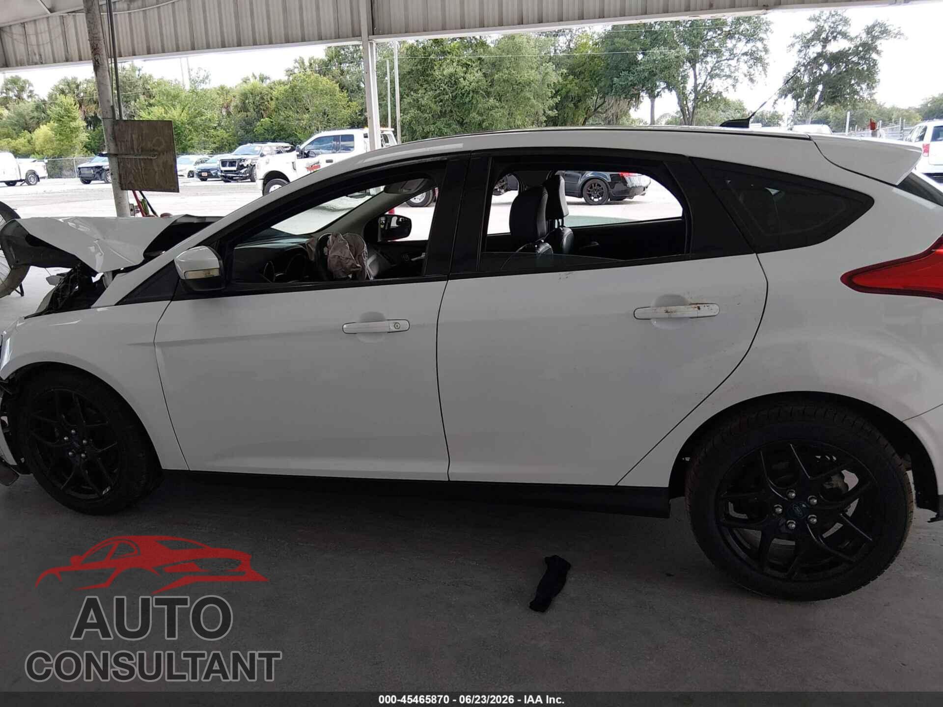 FORD FOCUS 2016 - 1FADP3K29GL239574
