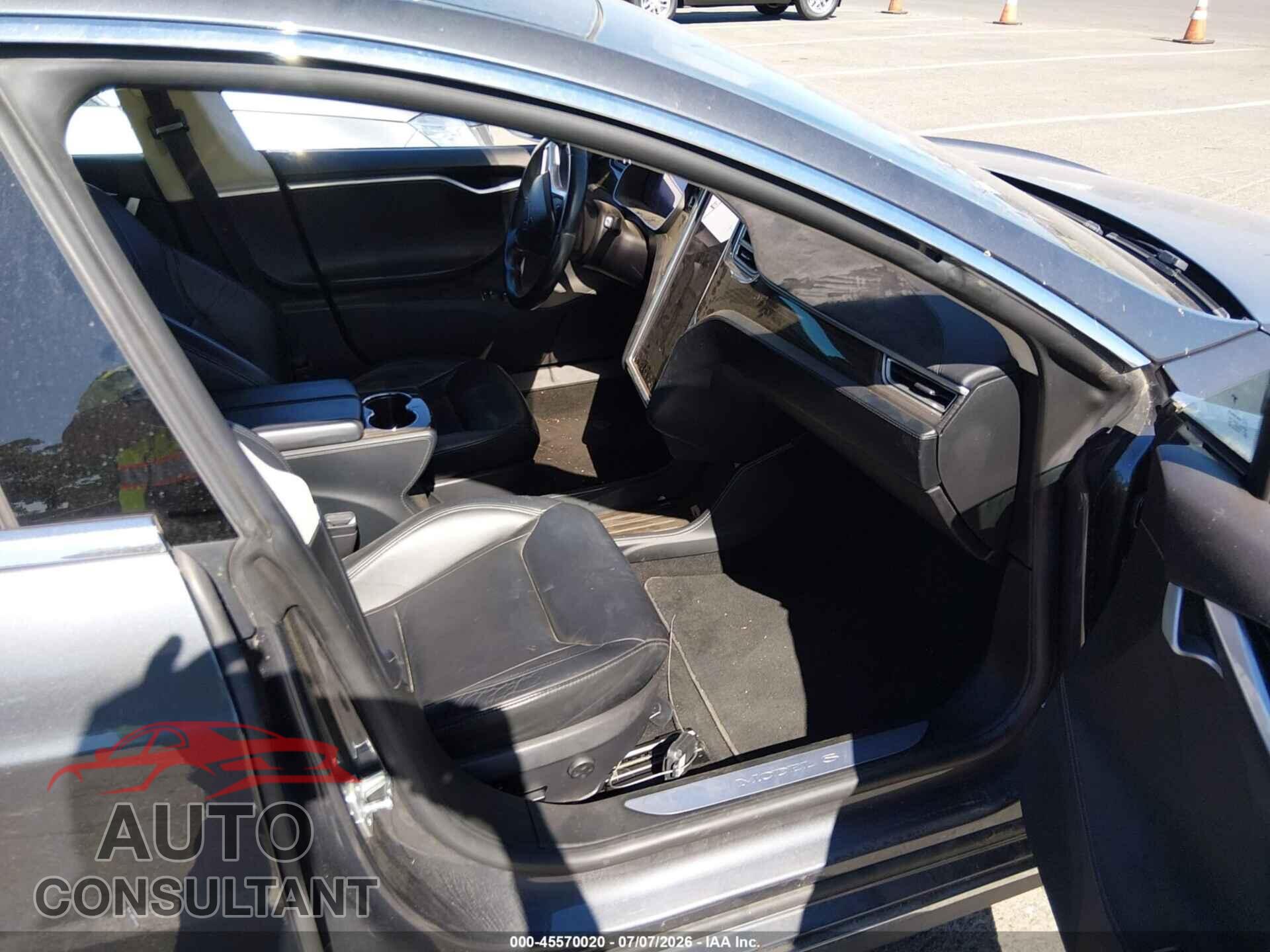 TESLA MODEL S 2015 - 5YJSA1H47FF083990