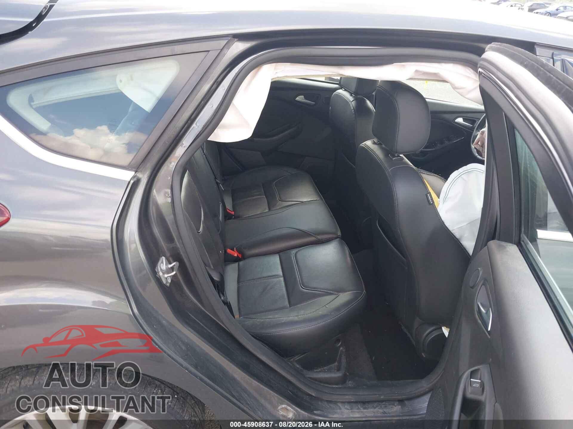 FORD FOCUS 2017 - 1FADP3N20HL334036
