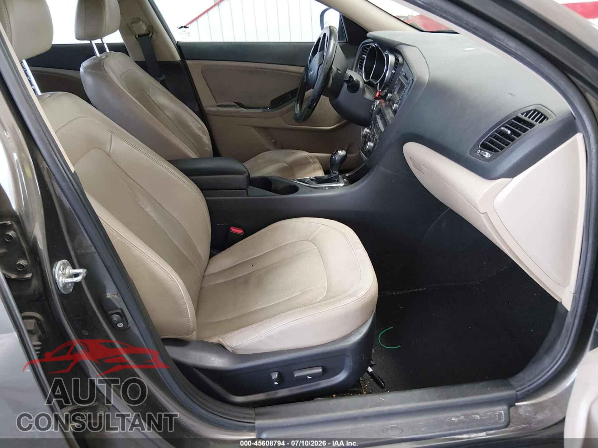 KIA OPTIMA 2011 - KNAGN4A72B5097546