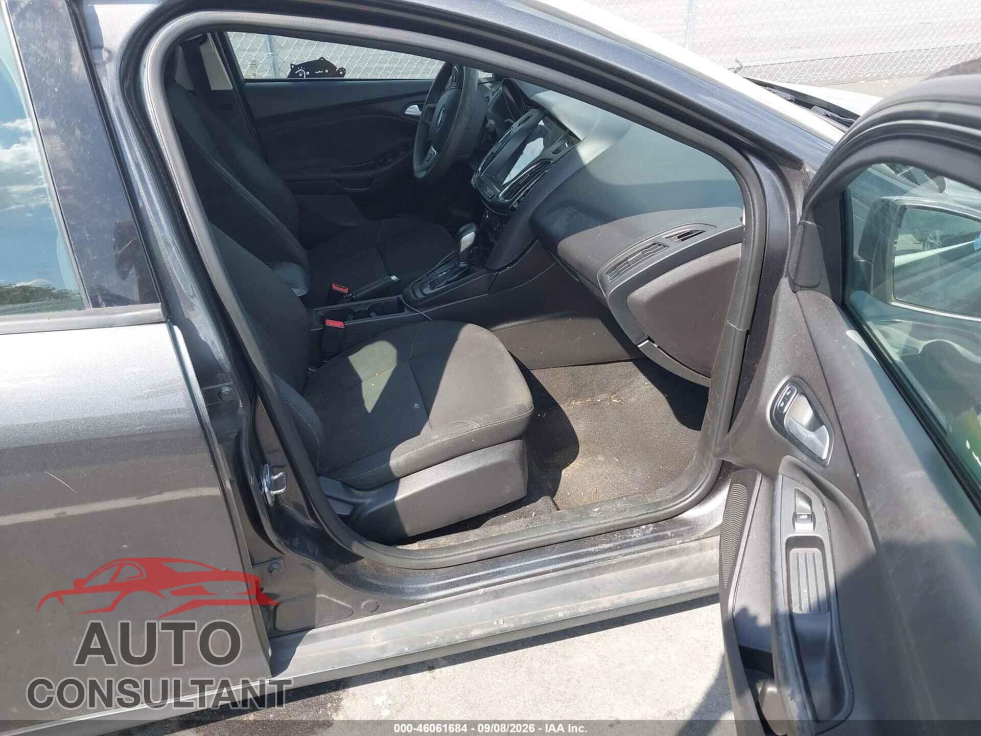 FORD FOCUS 2017 - 1FADP3F27HL281513
