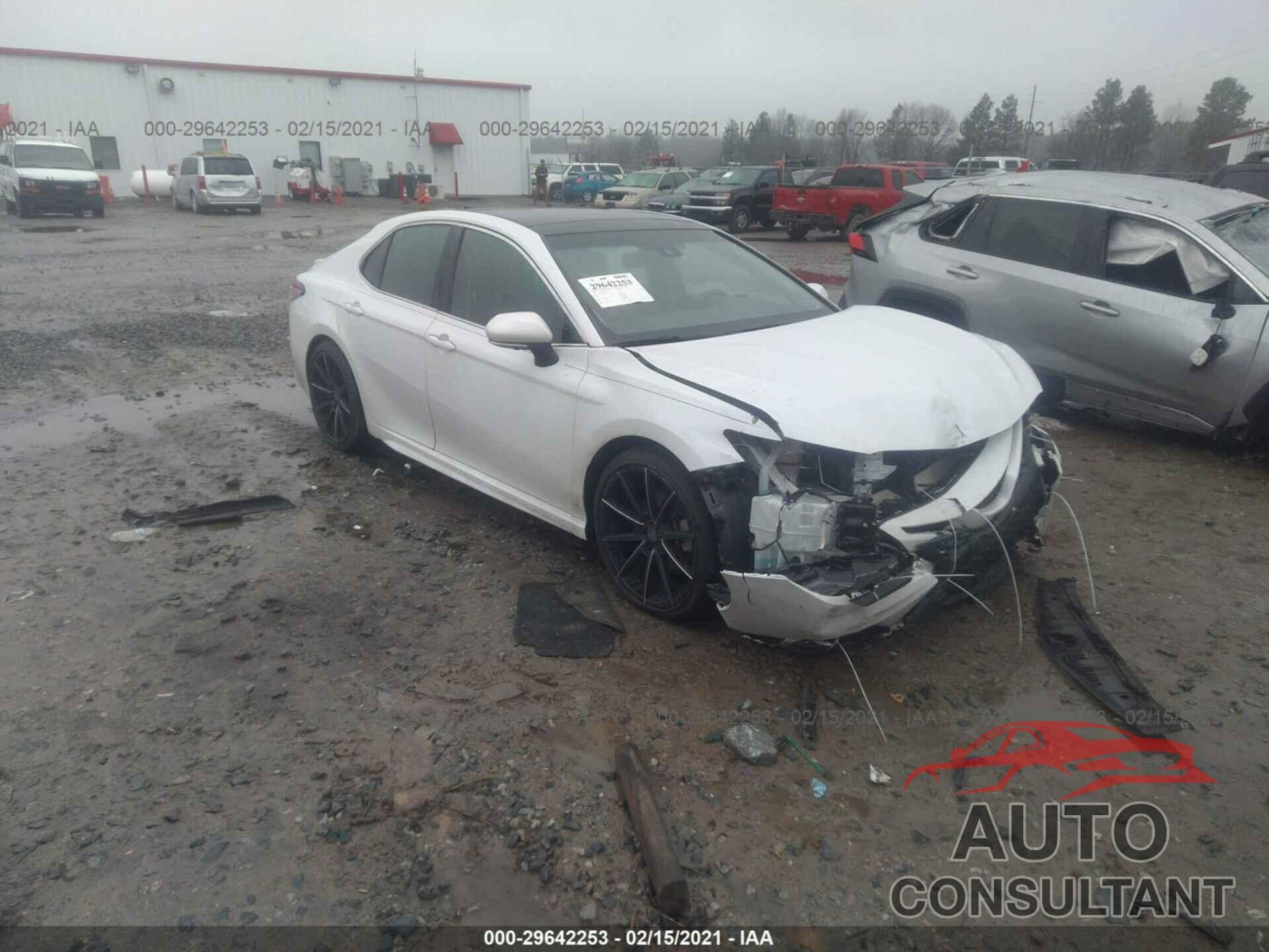 TOYOTA CAMRY 2018 - 4T1BZ1HK8JU018195