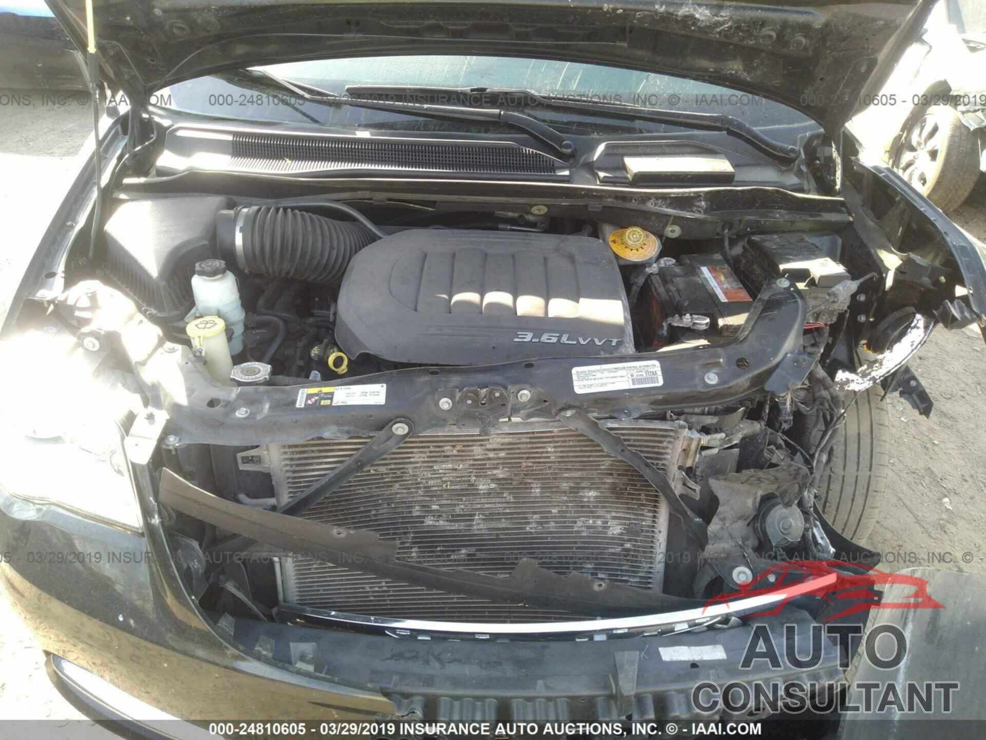 CHRYSLER TOWN & COUNTRY 2015 - 2C4RC1BG4FR537824