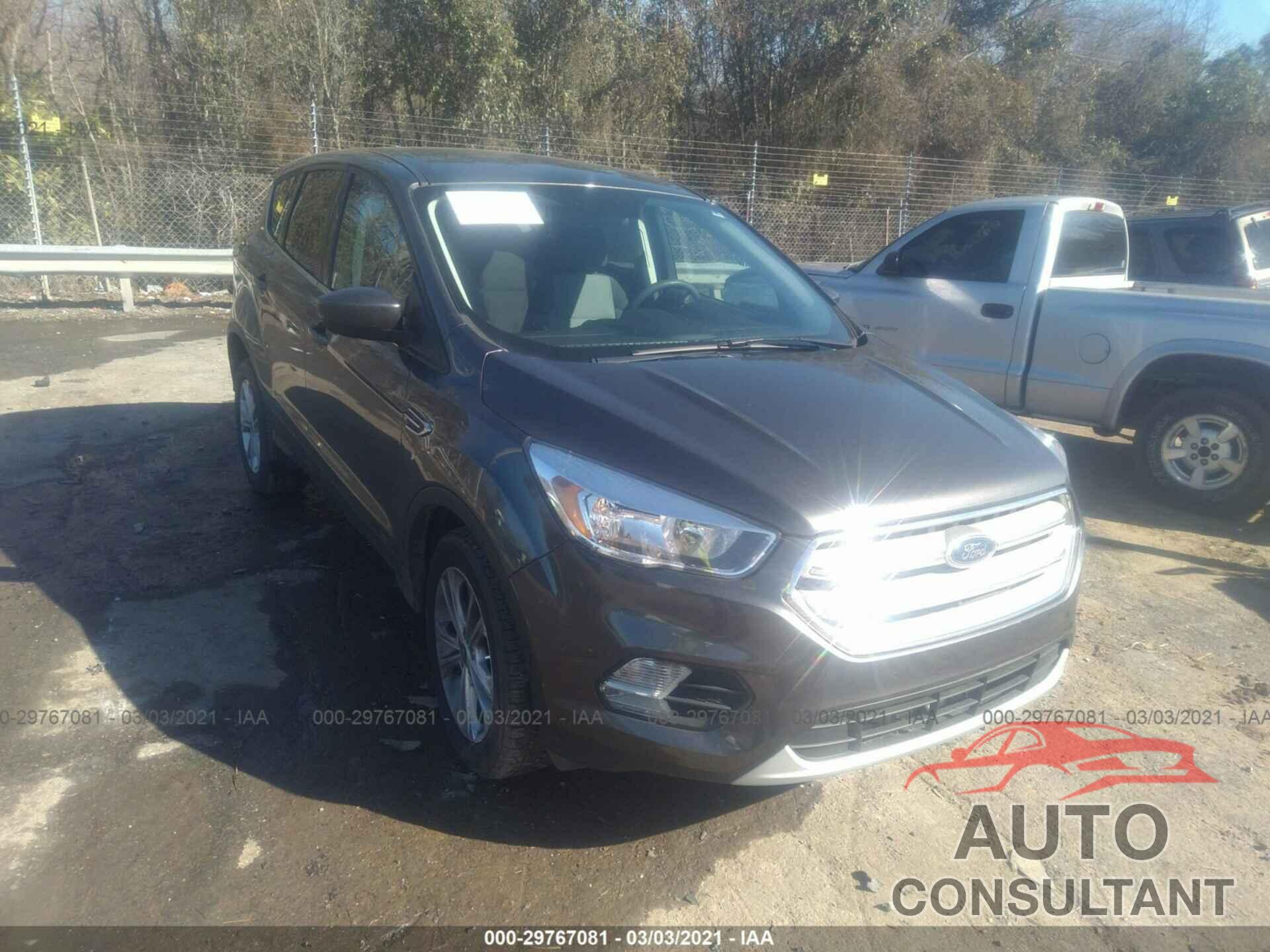 FORD ESCAPE 2017 - 1FMCU0GD3HUA40695