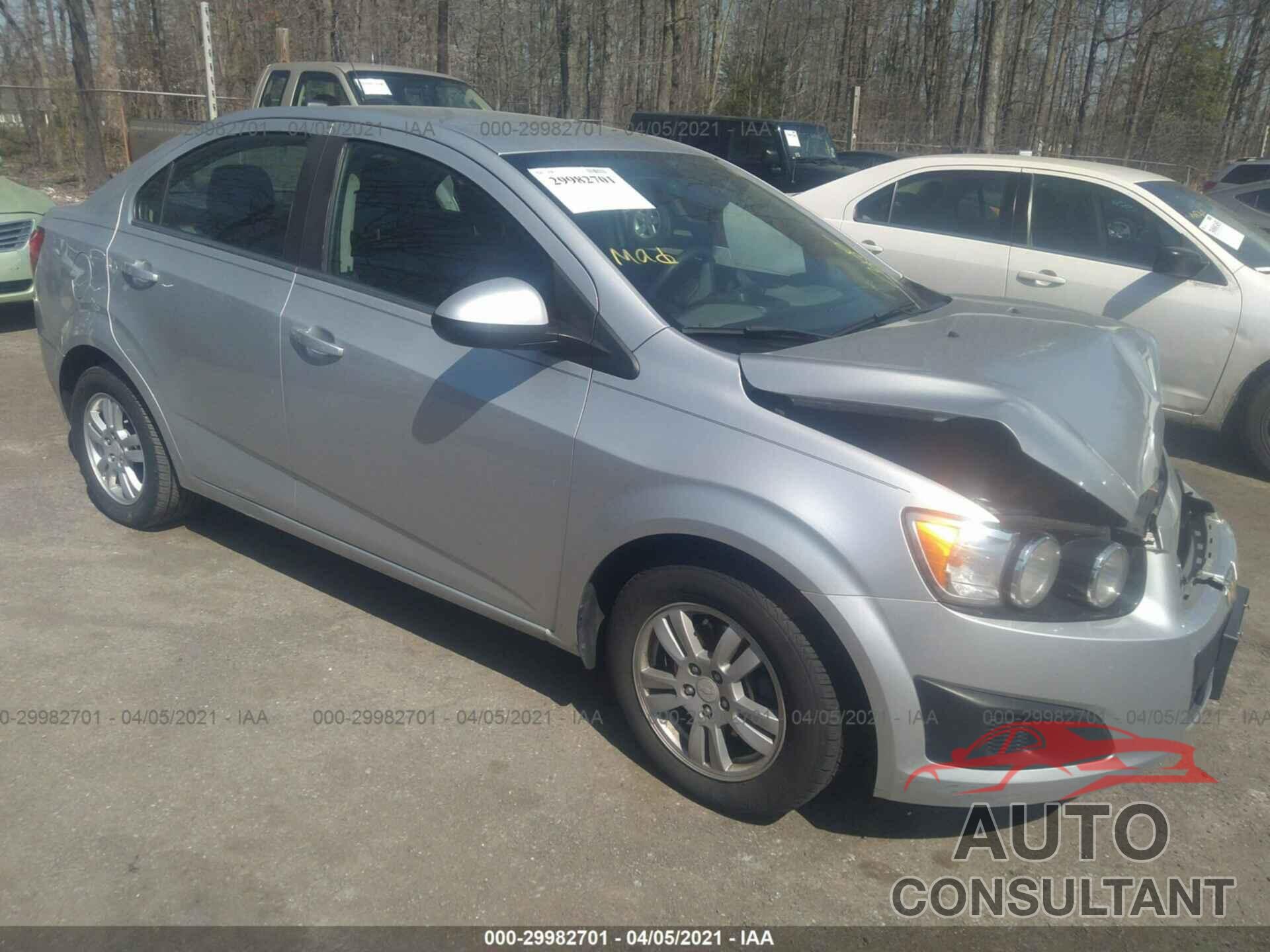 CHEVROLET SONIC 2016 - 1G1JC5SG1G4158569