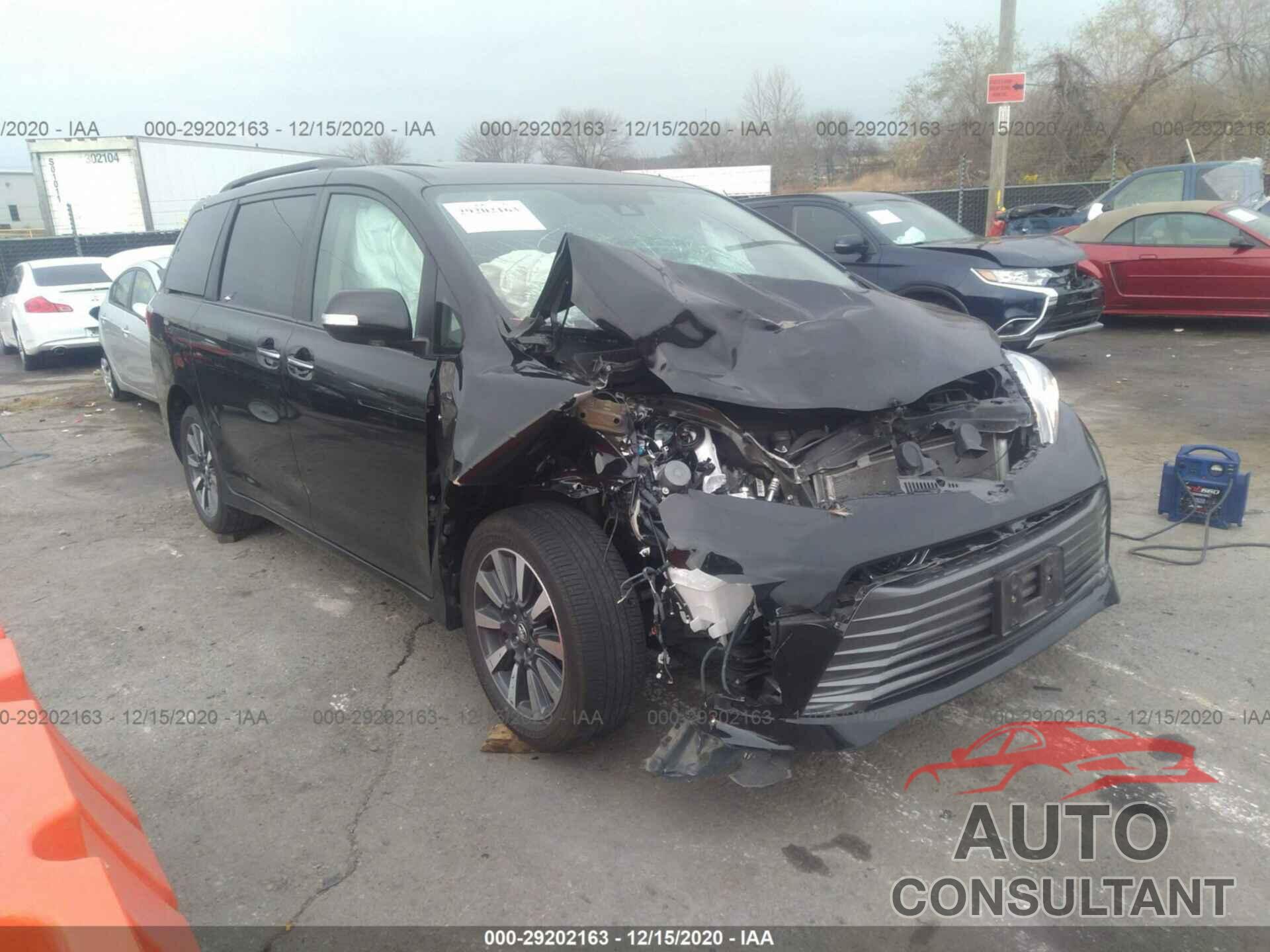 TOYOTA SIENNA 2019 - 5TDDZ3DC1KS216341