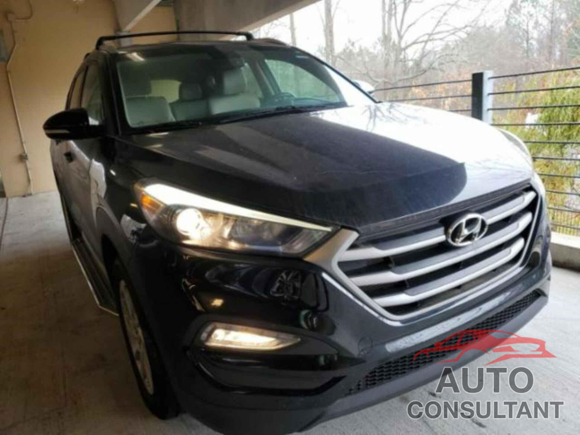 HYUNDAI TUCSON 2018 - KM8J33A43JU648307