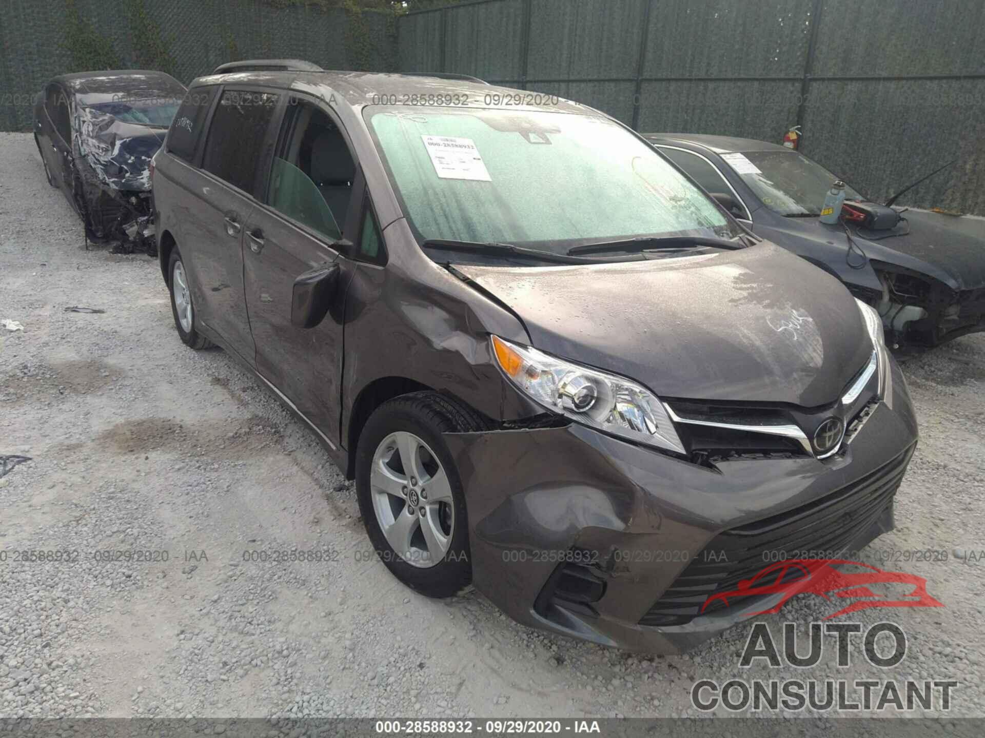 TOYOTA SIENNA 2019 - 5TDKZ3DC5KS973279