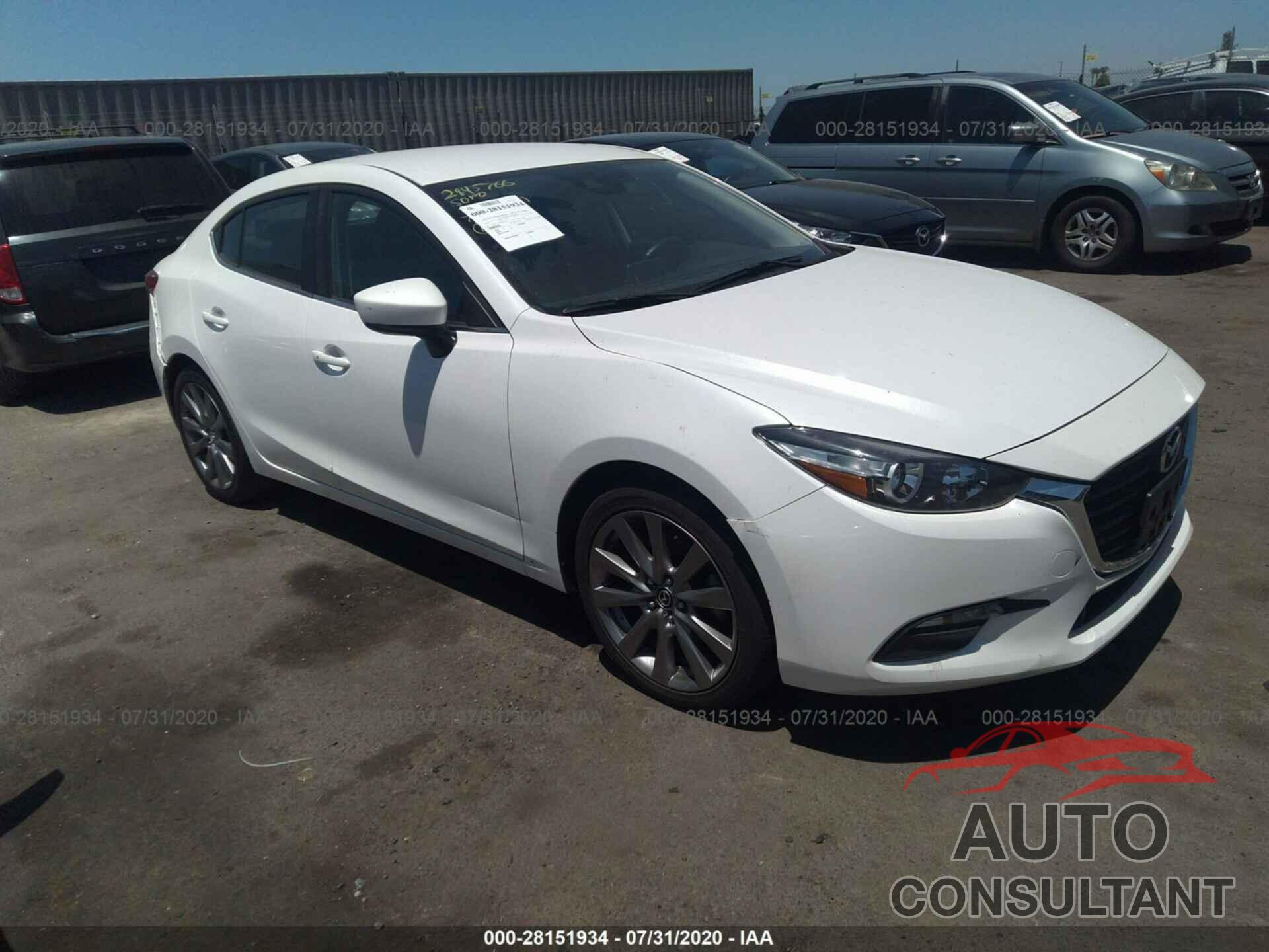MAZDA MAZDA3 4-DOOR 2018 - 3MZBN1V32JM275254