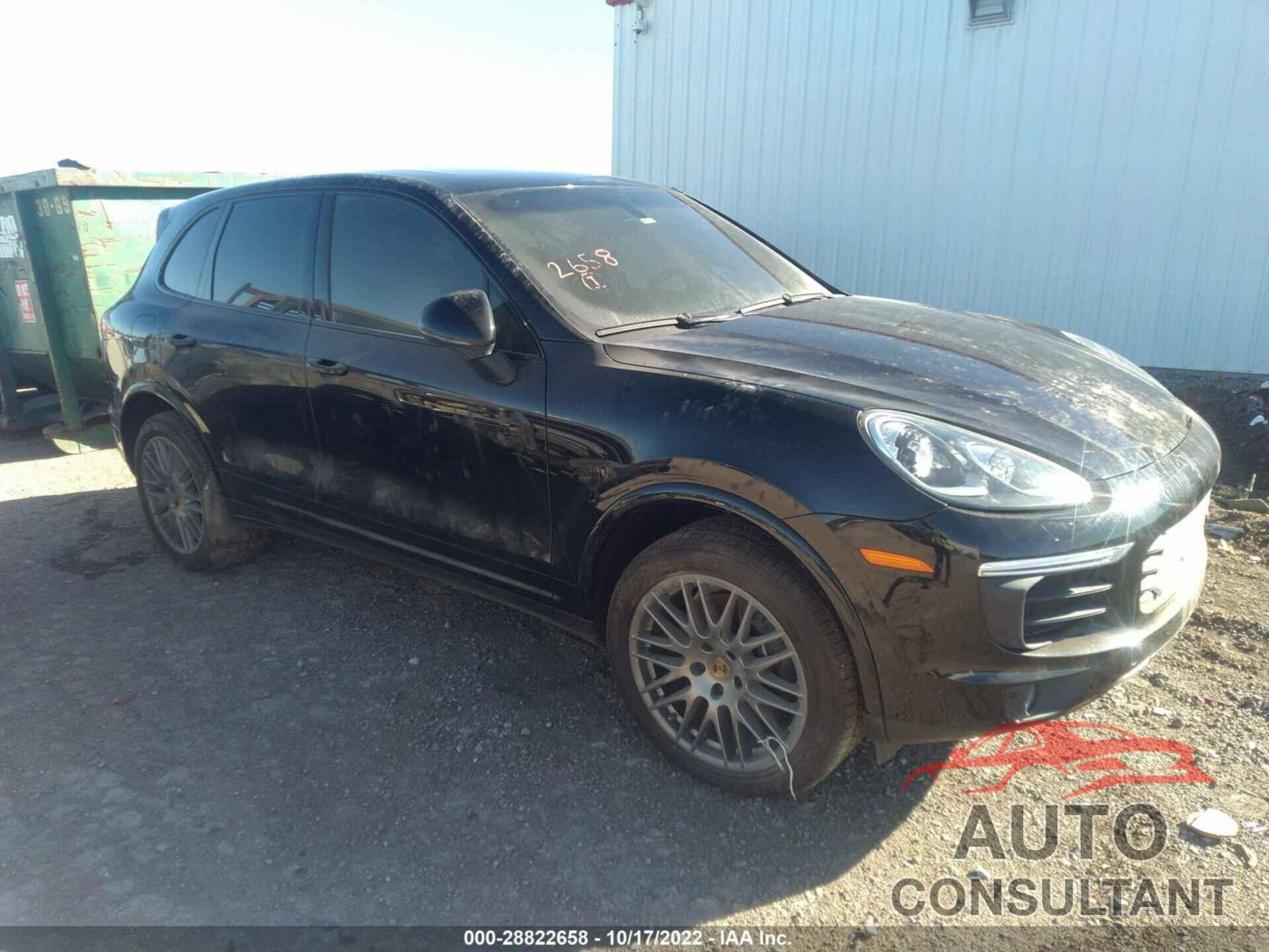 PORSCHE CAYENNE 2017 - WP1AA2A29HKA85612