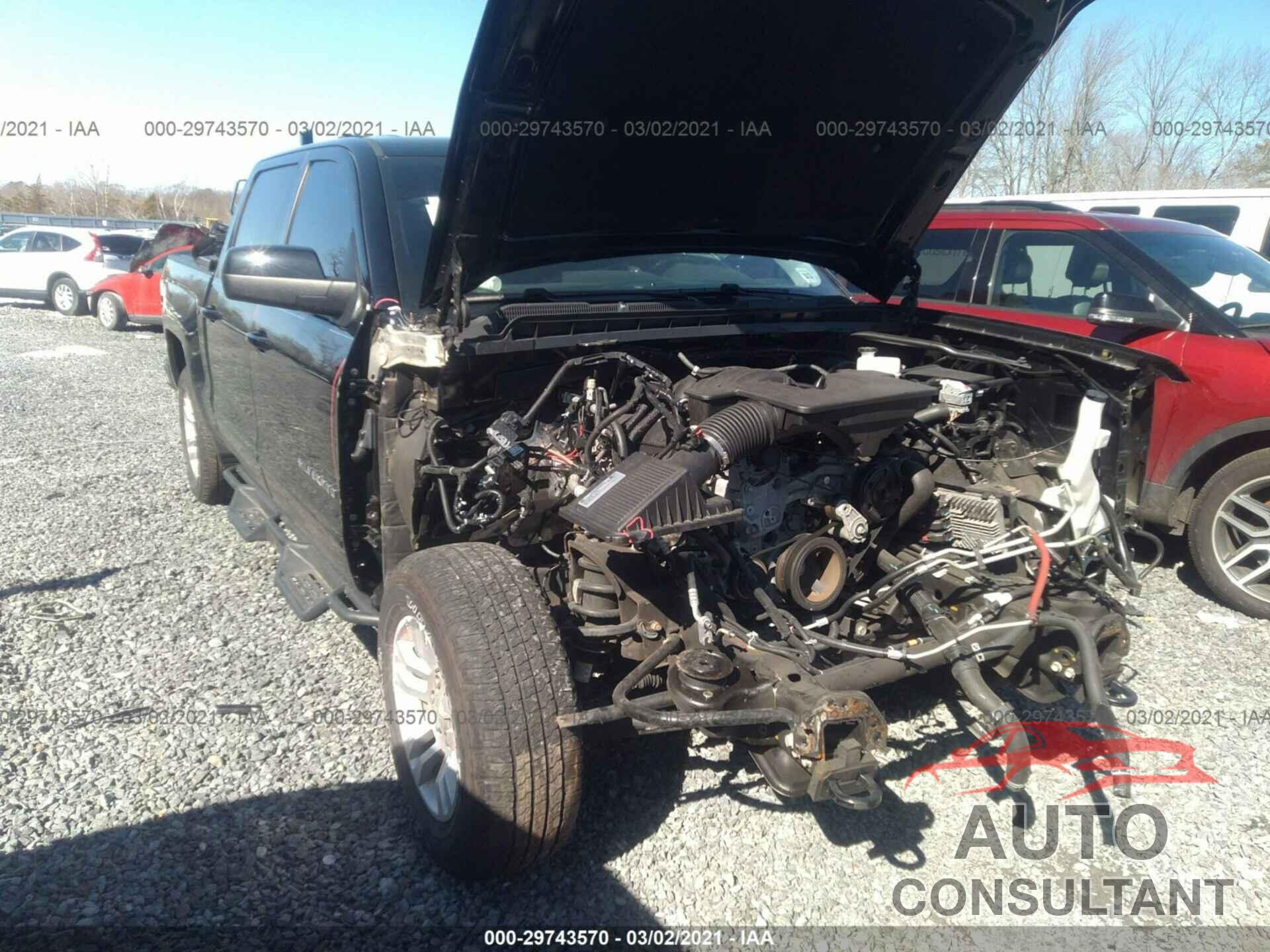 CHEVROLET SILVERADO 1500 2018 - 3GCUKREC2JG453729