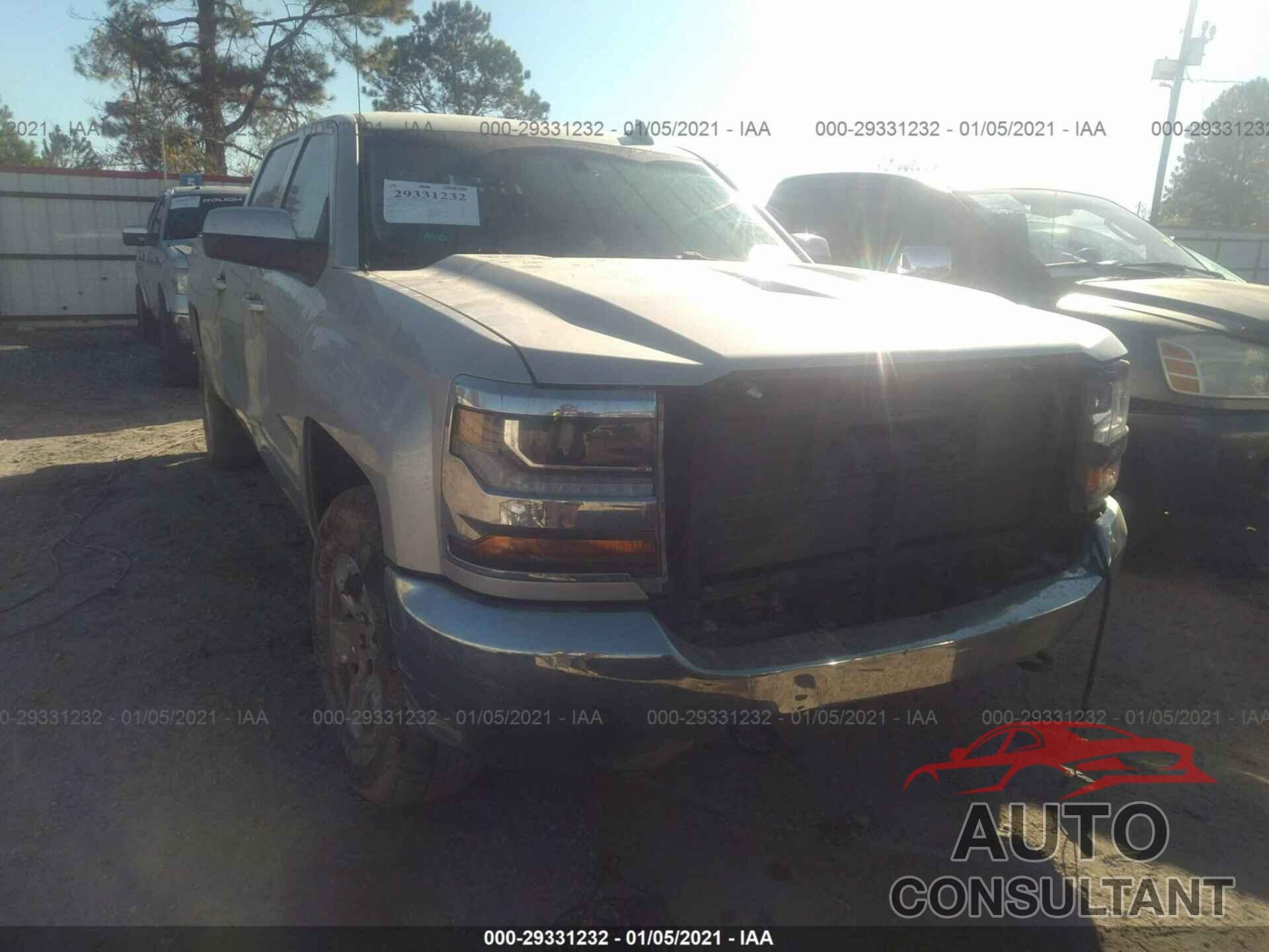 CHEVROLET SILVERADO 1500 2018 - 3GCUKREC6JG218945