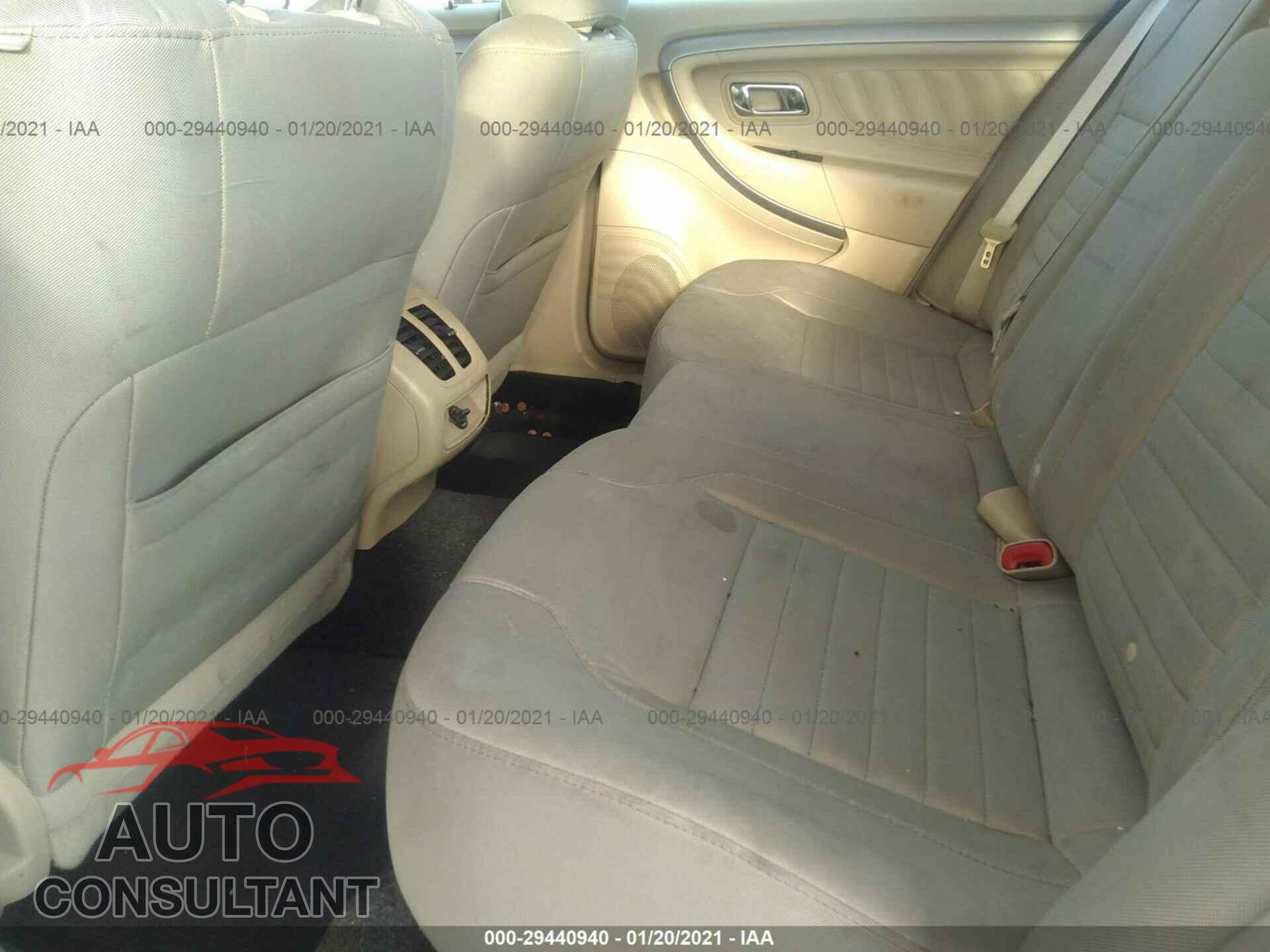 FORD TAURUS 2017 - 1FAHP2D85HG110299