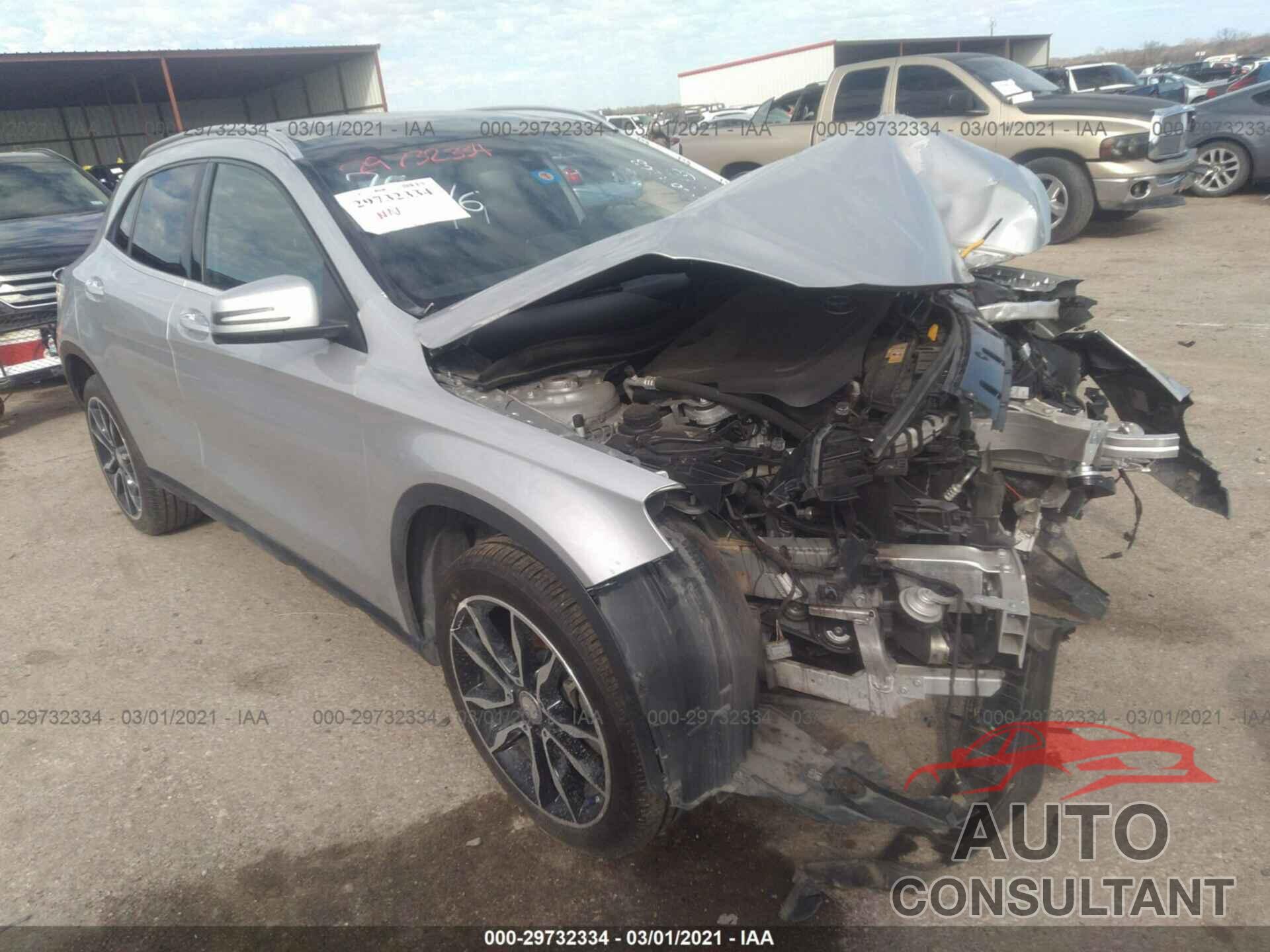 MERCEDES-BENZ GLA 2016 - WDCTG4EB0GJ264845