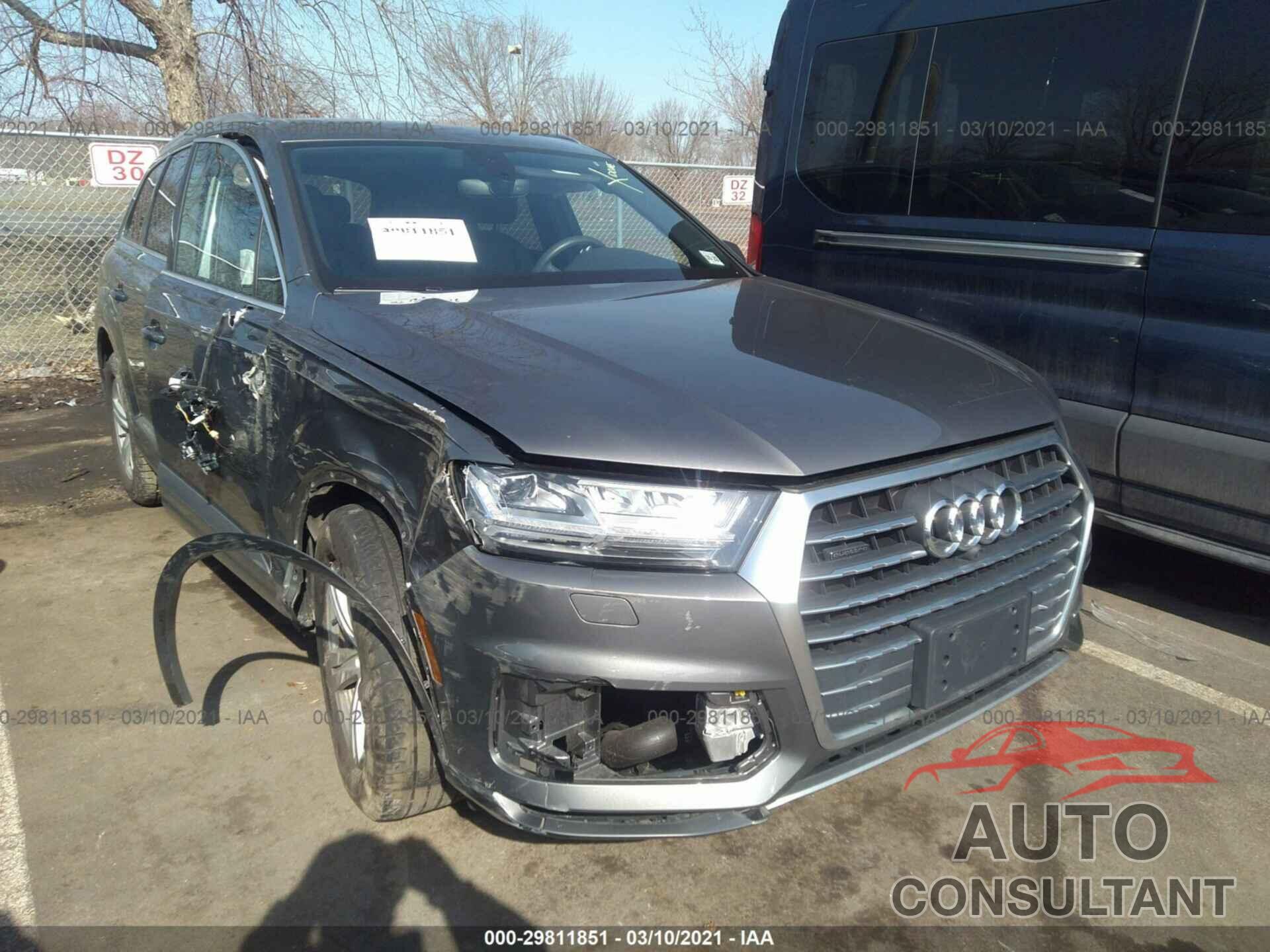 AUDI Q7 2018 - WA1LHAF70JD001511