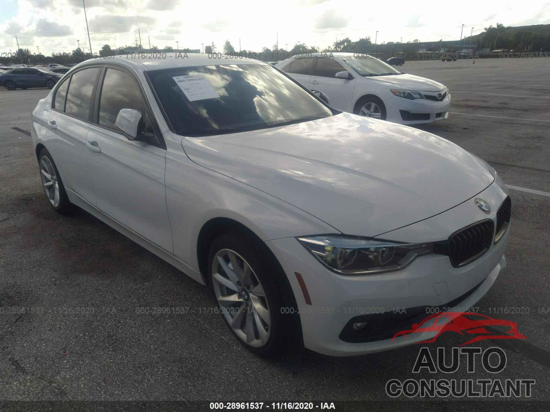 BMW 3 SERIES 2018 - WBA8E1G51JNU93376