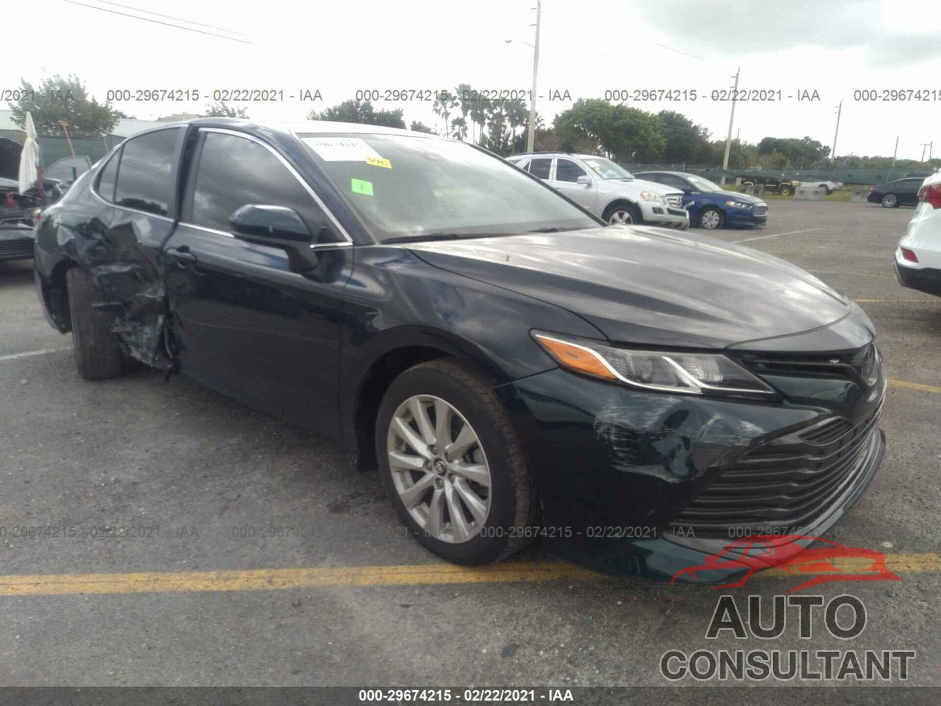 TOYOTA CAMRY 2019 - 4T1B11HK2KU828110