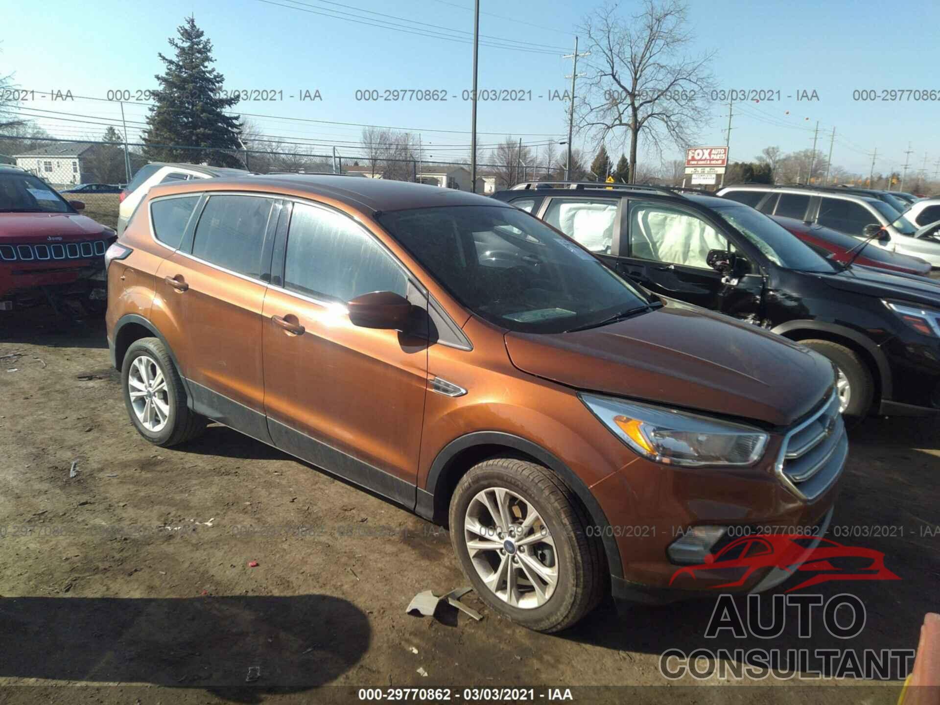 FORD ESCAPE 2017 - 1FMCU9GD5HUC90671