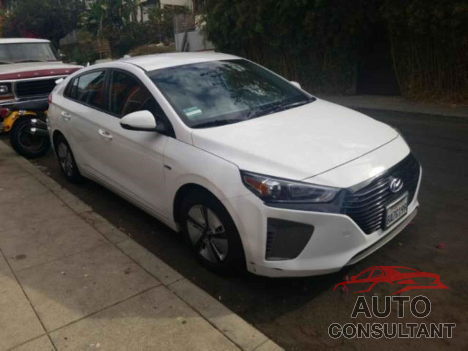 HYUNDAI IONIQ HYBRID 2017 - KMHC65LC0HU058026