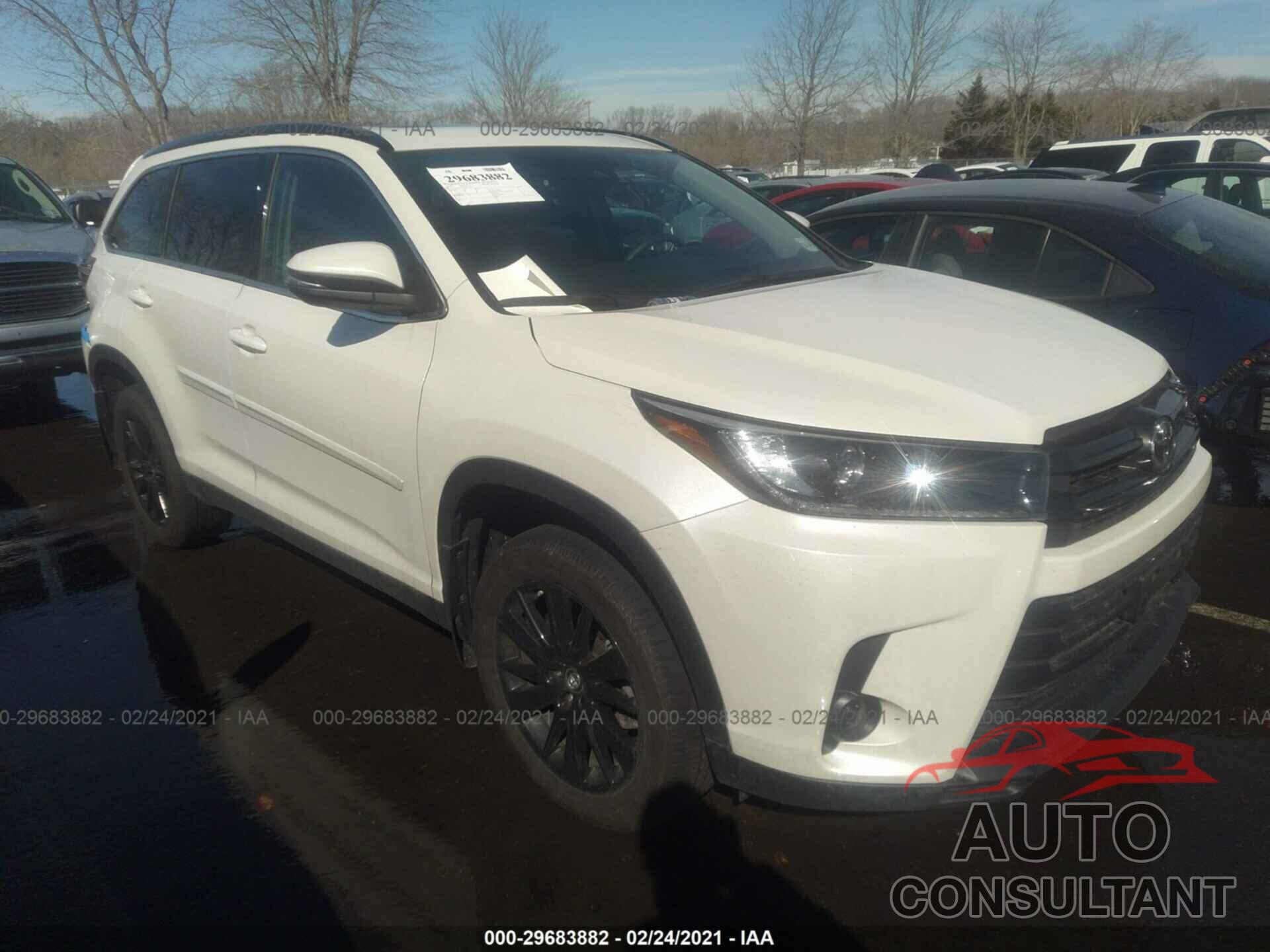 TOYOTA HIGHLANDER 2019 - 5TDJZRFH5KS615011