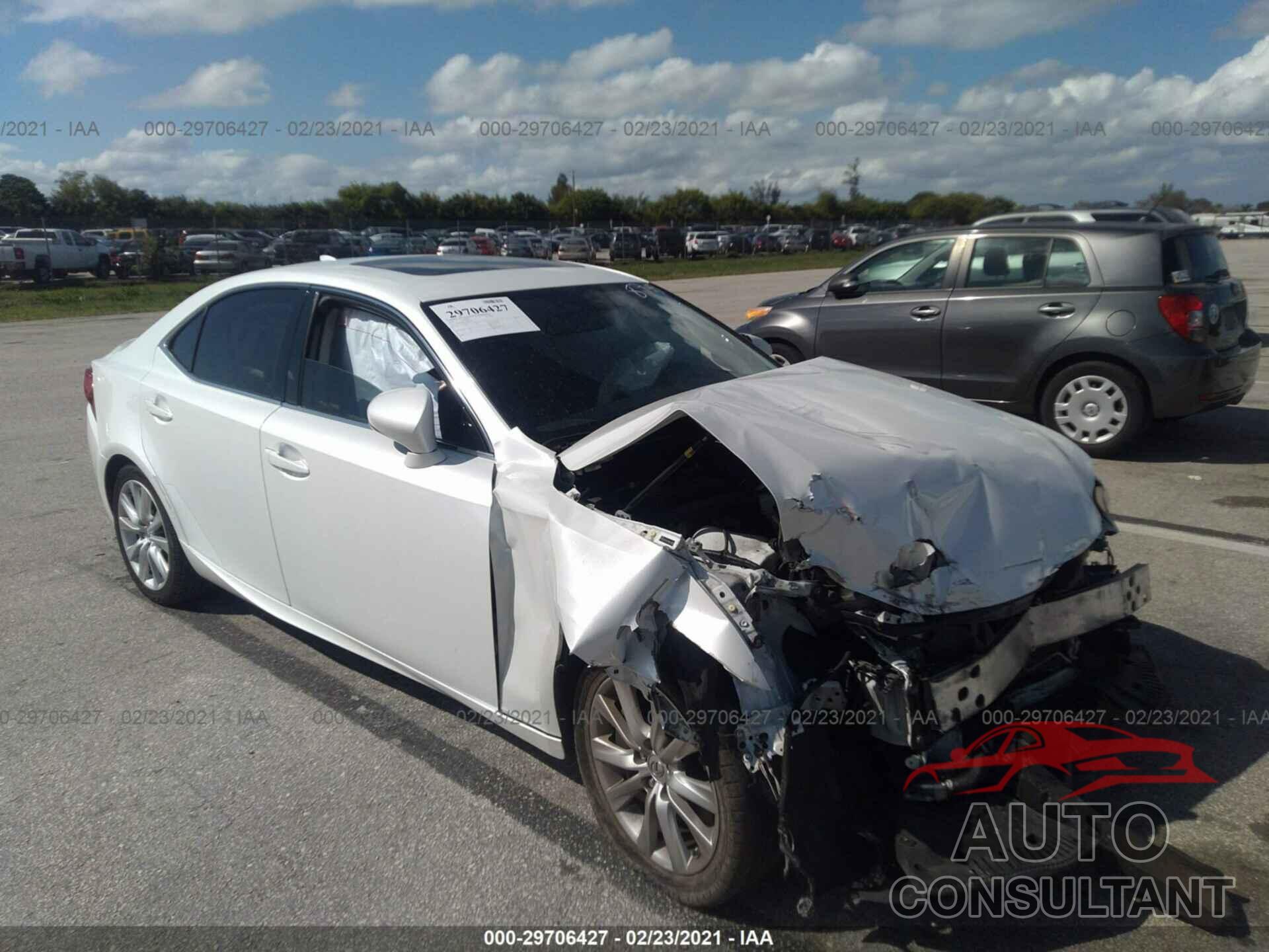 LEXUS IS 200T 2016 - JTHBA1D21G5008949