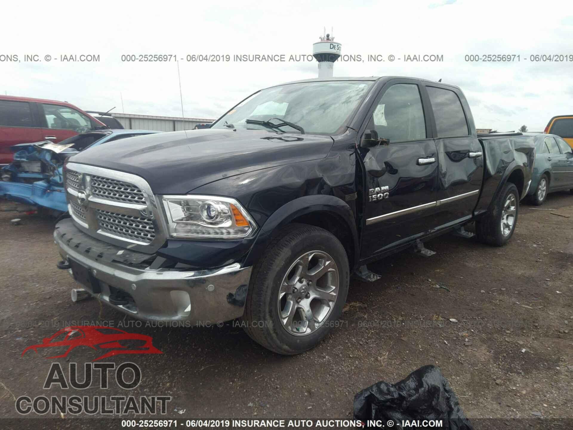 RAM 1500 2017 - 1C6RR7VM4HS686441