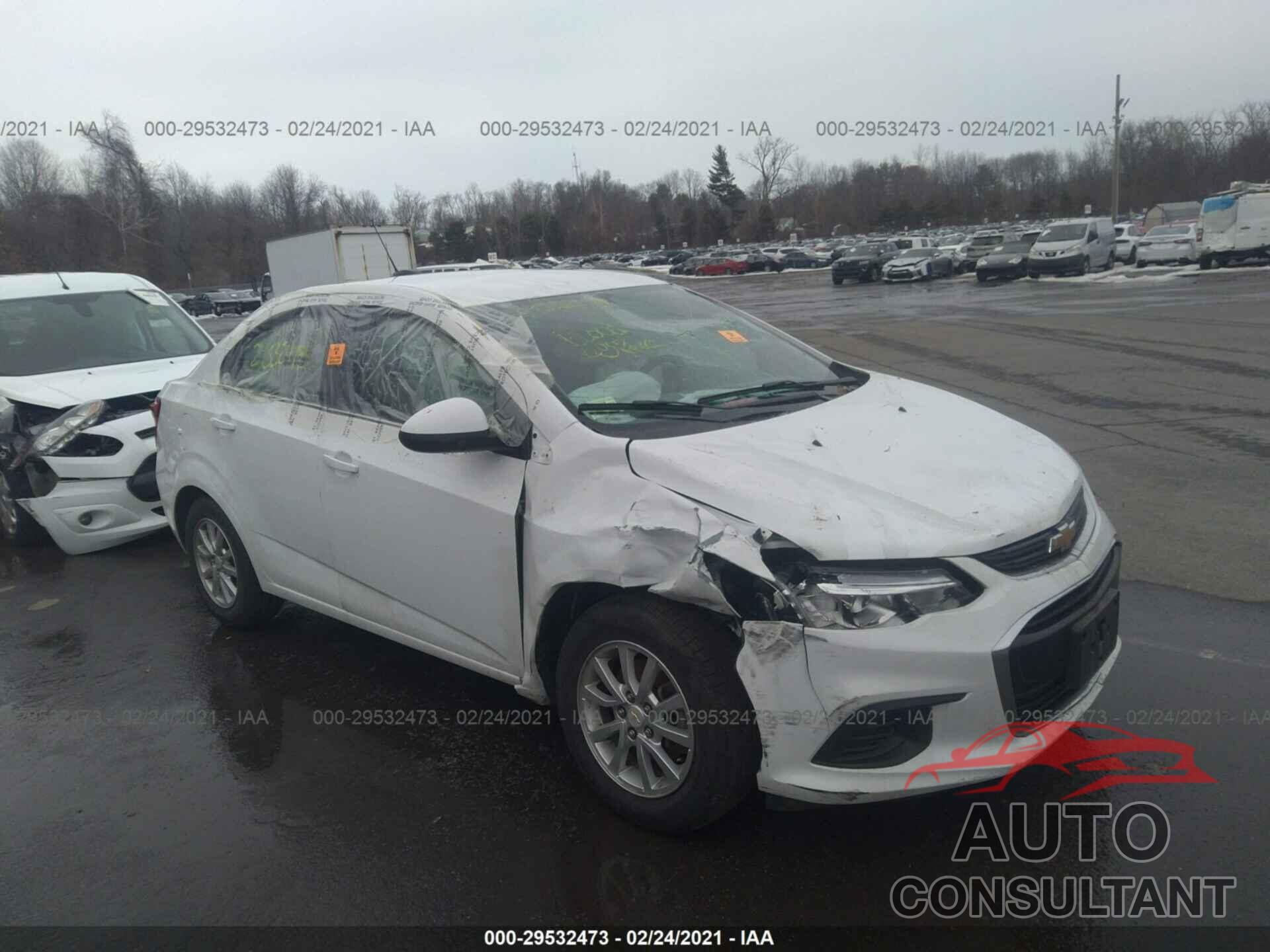 CHEVROLET SONIC 2018 - 1G1JD5SG2J4103620