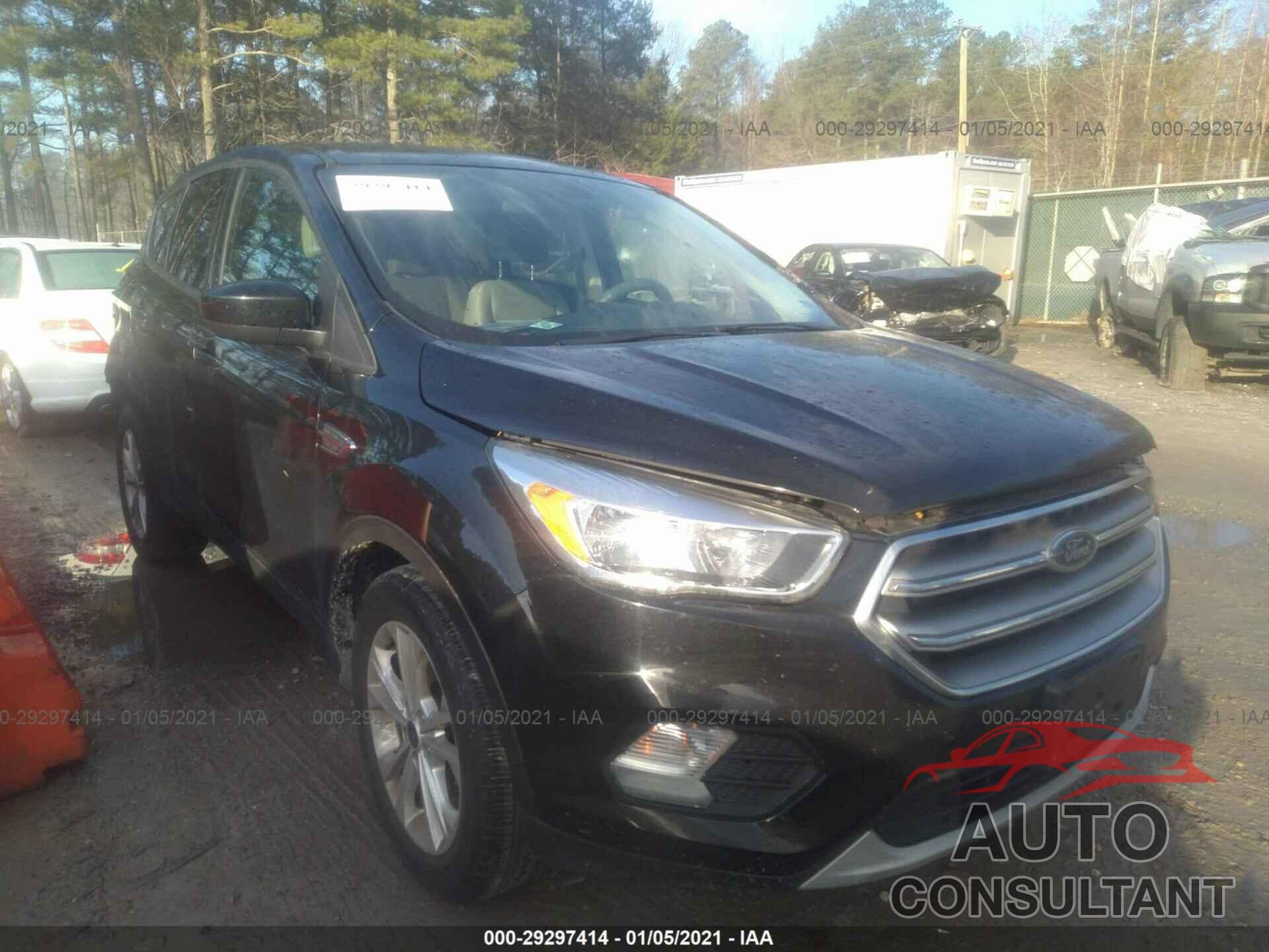 FORD ESCAPE 2017 - 1FMCU0GD7HUA18974