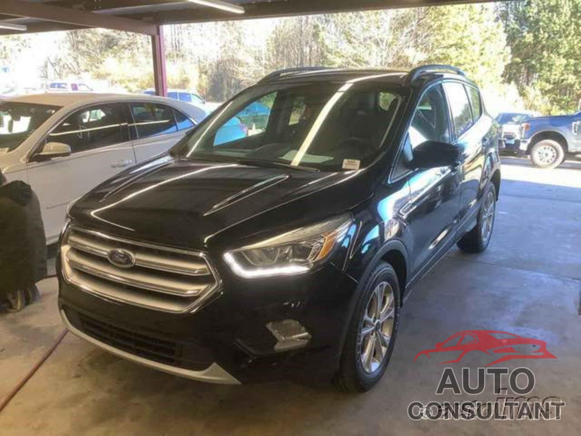 FORD ESCAPE 2017 - 1FMCU0GD1HUC39387