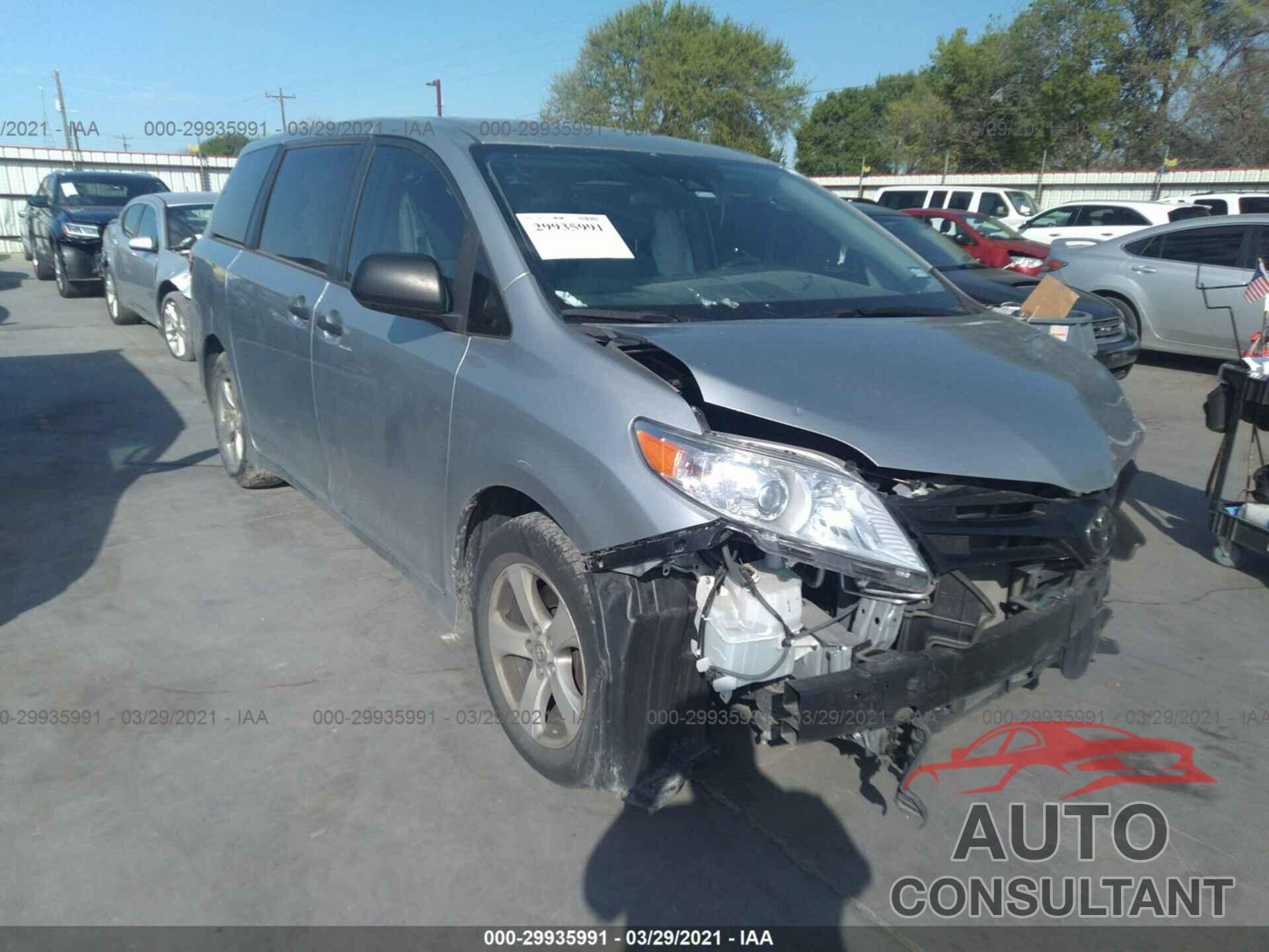 TOYOTA SIENNA 2019 - 5TDZZ3DC9KS985613